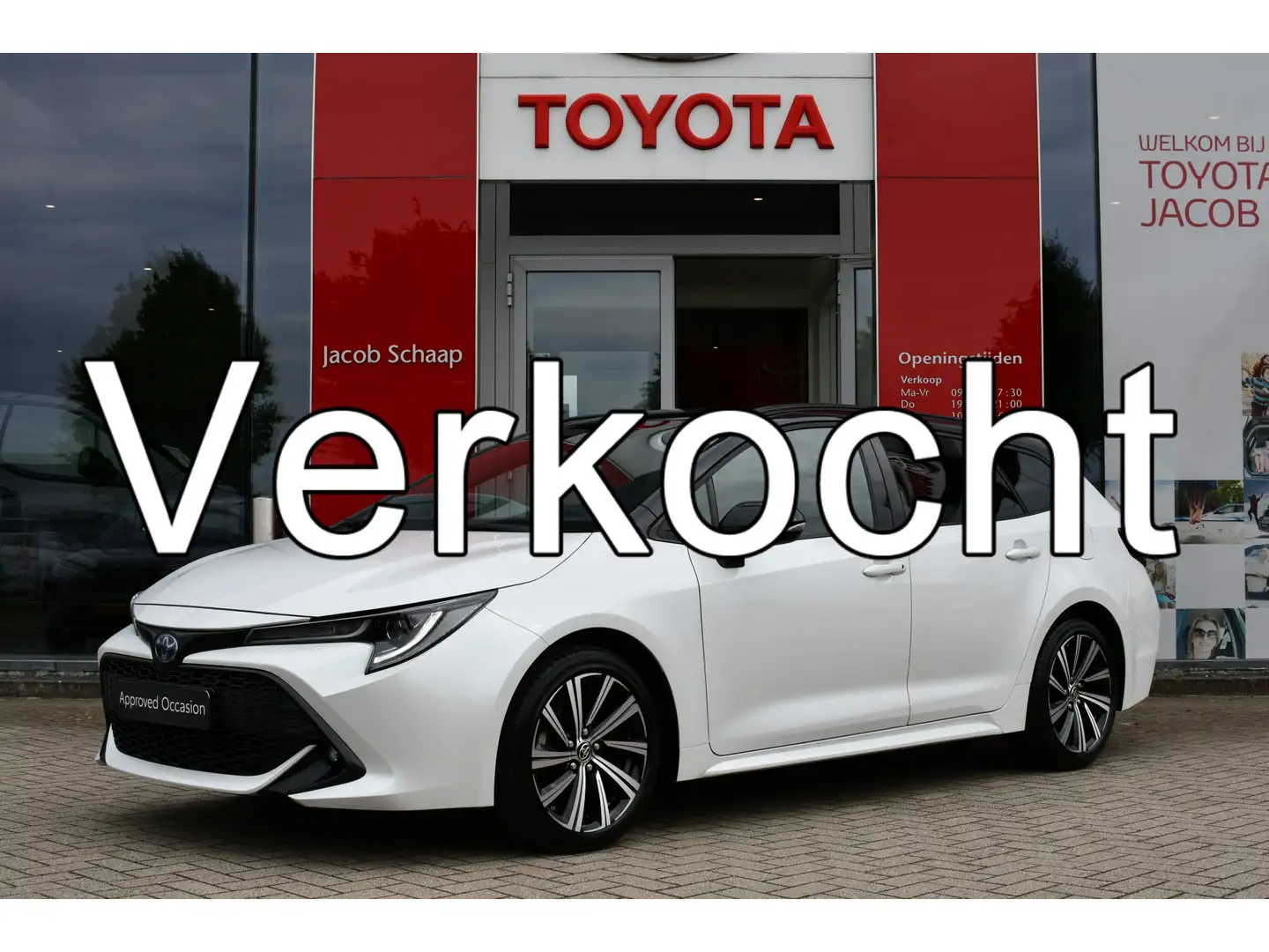 Toyota Corolla Touring Sports 1.8 Hybrid Dynamic Limited Automaat Wit - 1