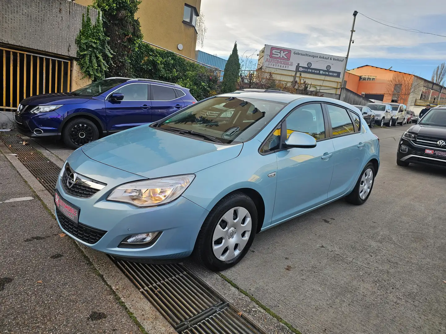 Opel Astra Edition Blau - 1