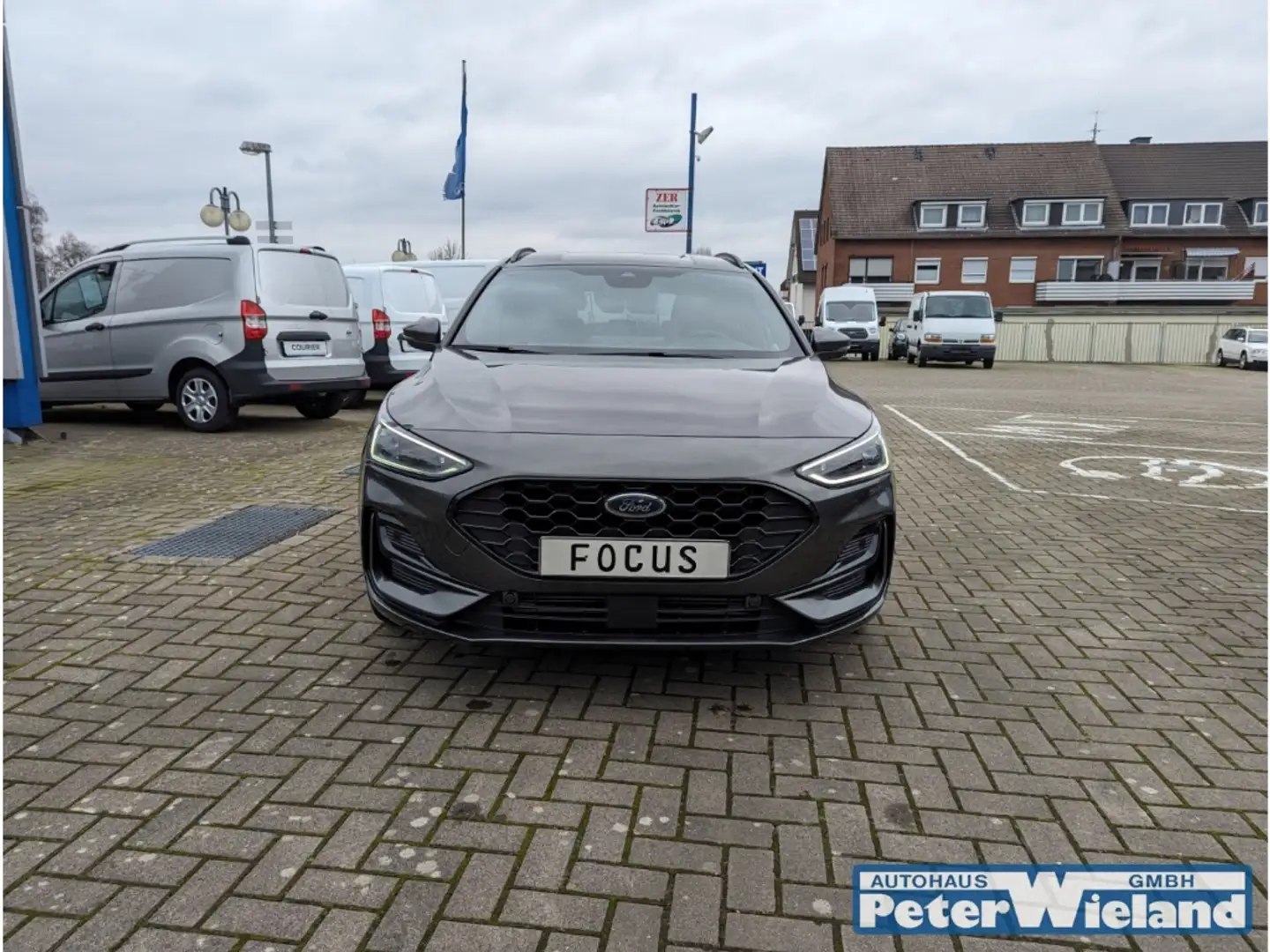 Ford Focus Turnier ST-Line HUD Navi LED Kurvenlicht ACC El. H Grau - 2