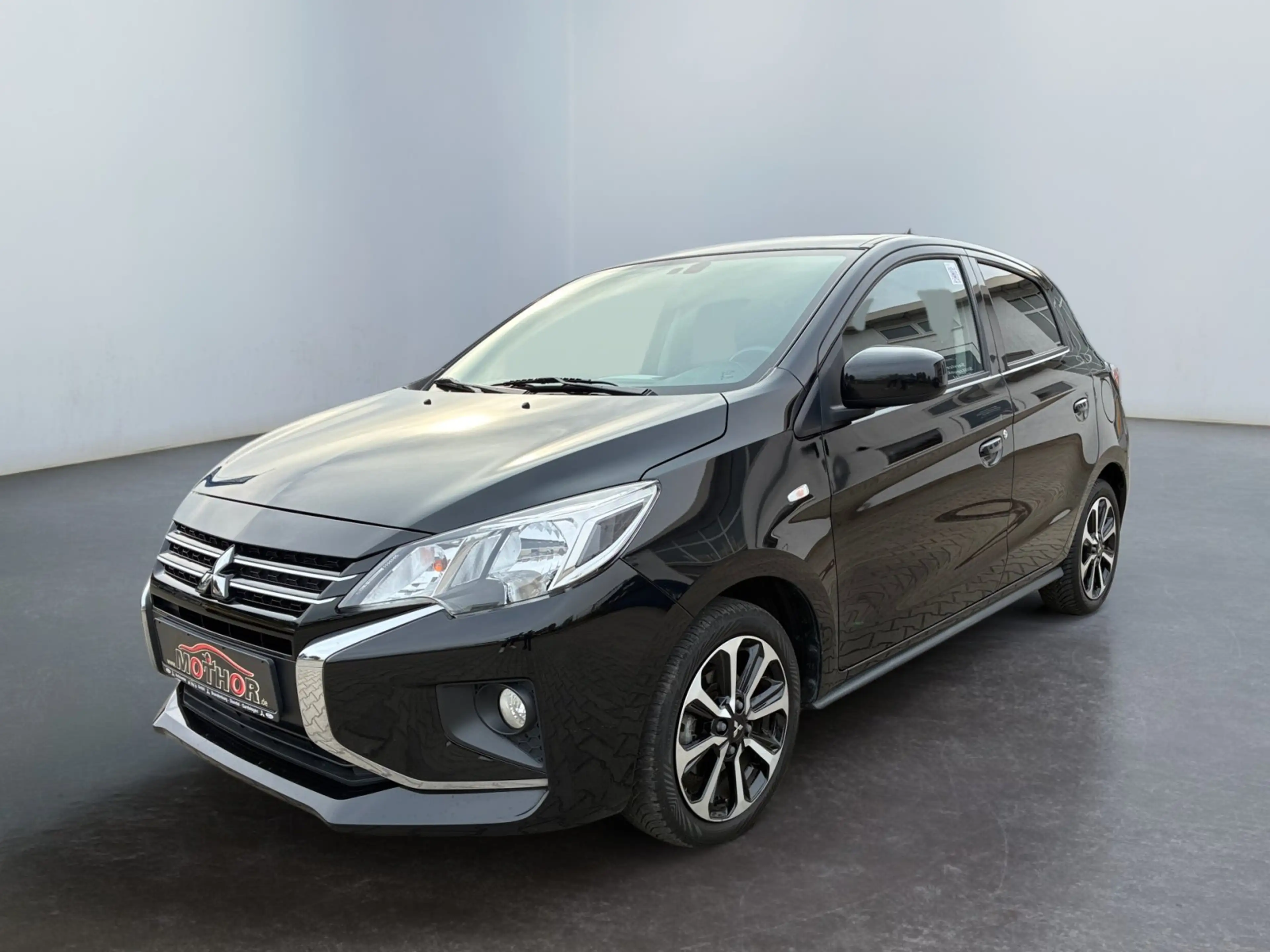 Mitsubishi Space Star Select+ 1,2 l MIVEC Tempomat Sitzhzg. — photo 2