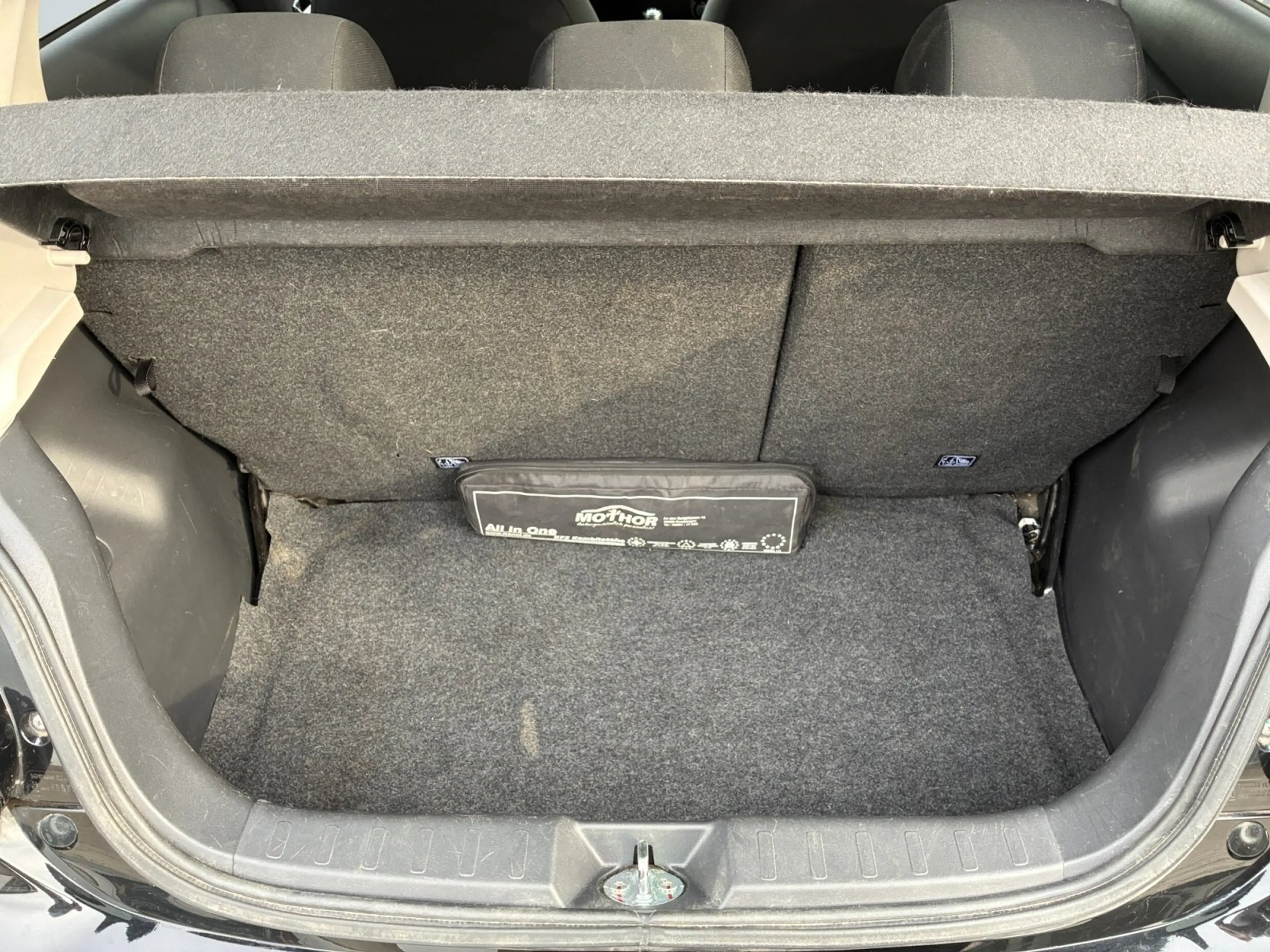 Mitsubishi Space Star Select+ 1,2 l MIVEC Tempomat Sitzhzg. — photo 14