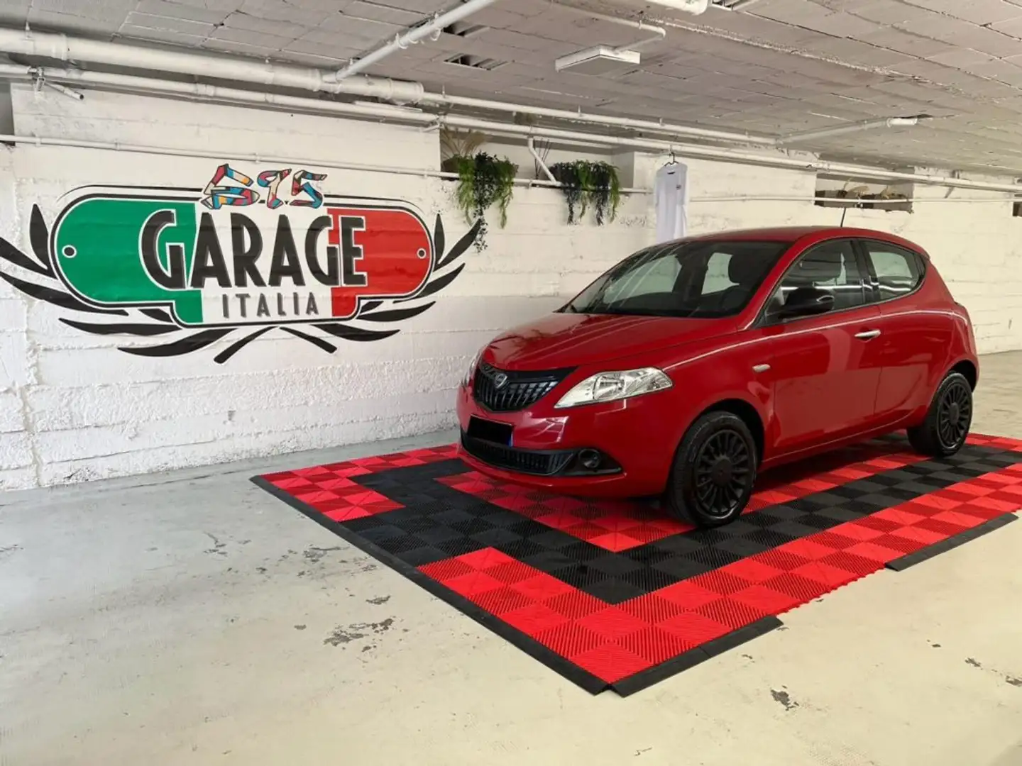 Lancia Ypsilon PARI NUOVO - POCHISSIMI KM - NEOPATENTATI Rouge - 1