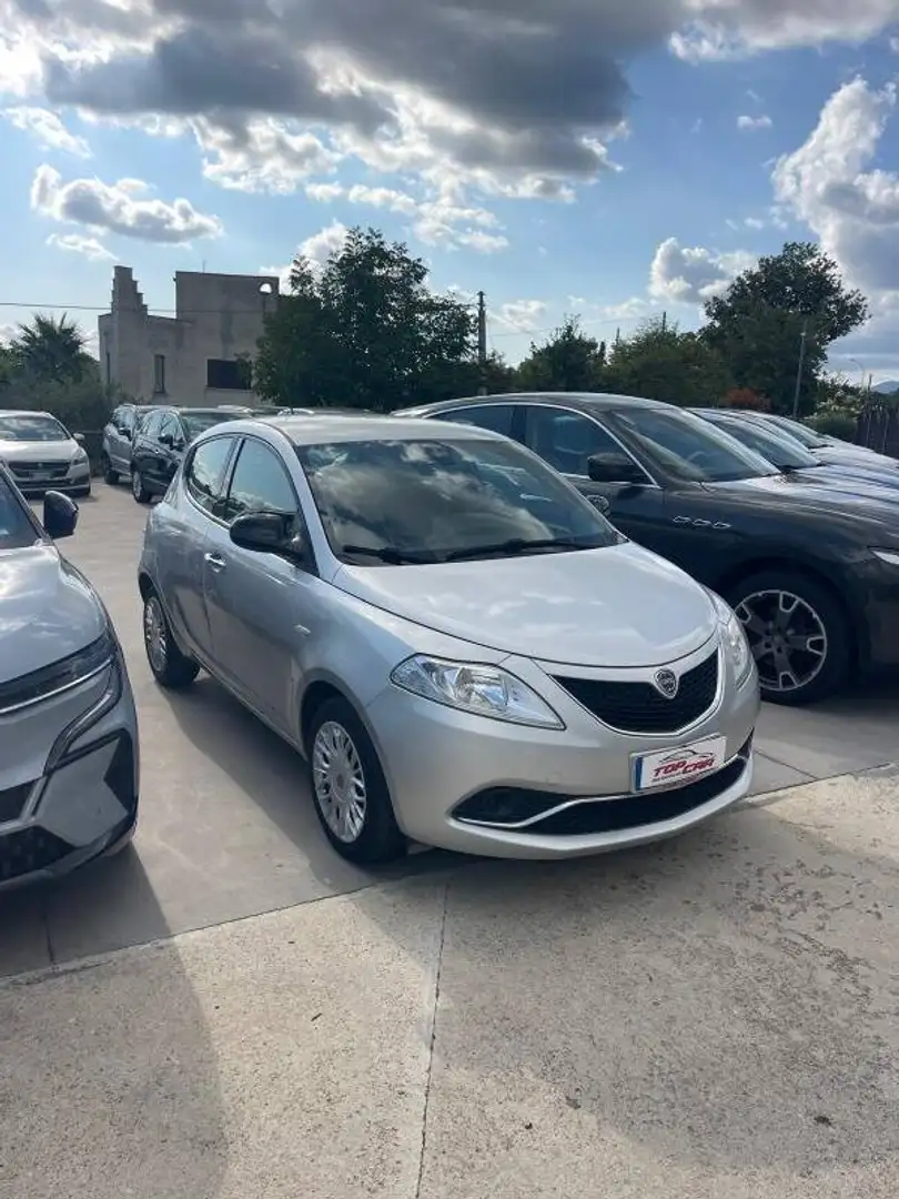 Lancia Ypsilon 1.2 Platinum ecochic Gpl 69cv my16 - 1