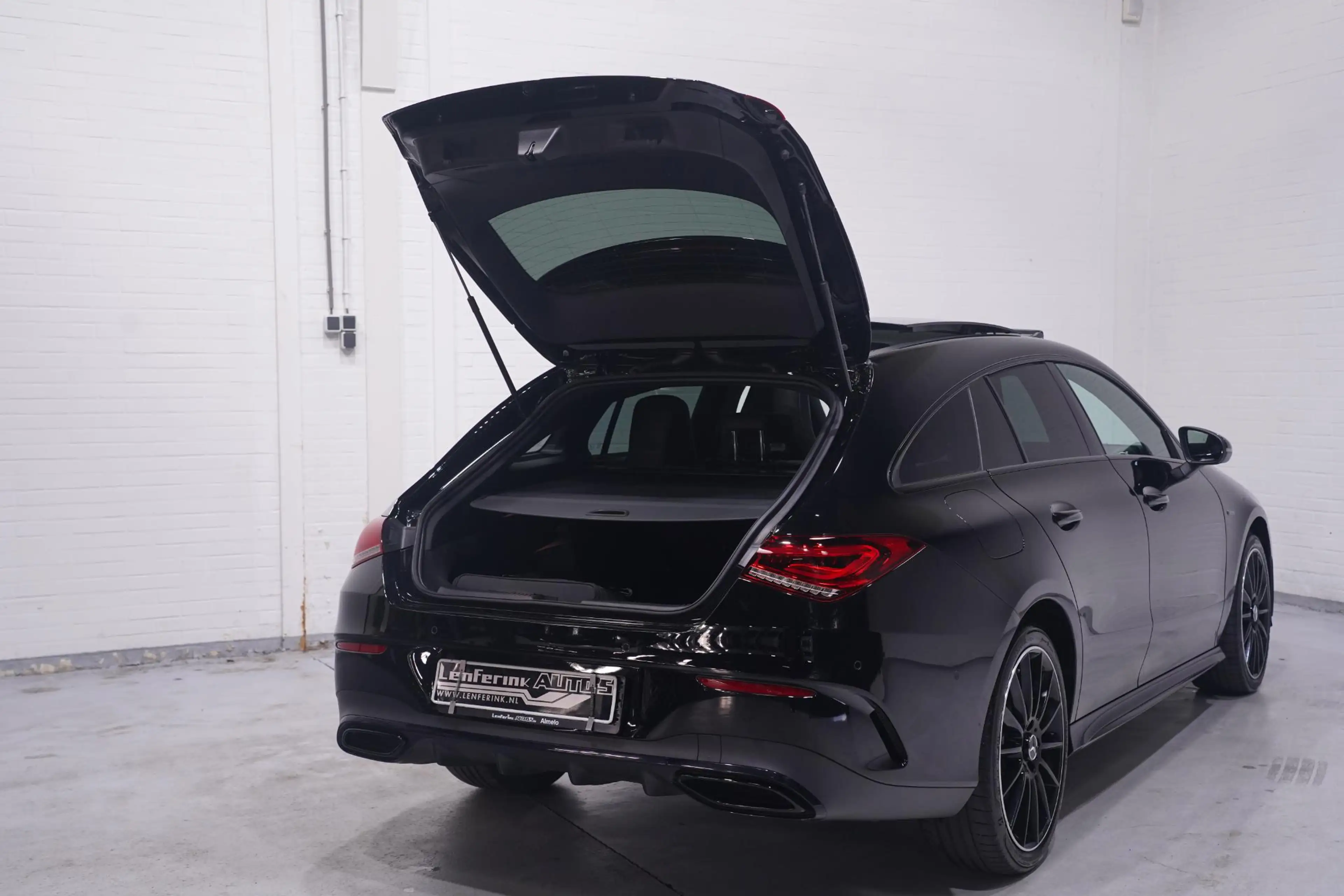 Mercedes-Benz CLA 250 Shooting Brake e Business Solution AMG Limited SOH — photo 34