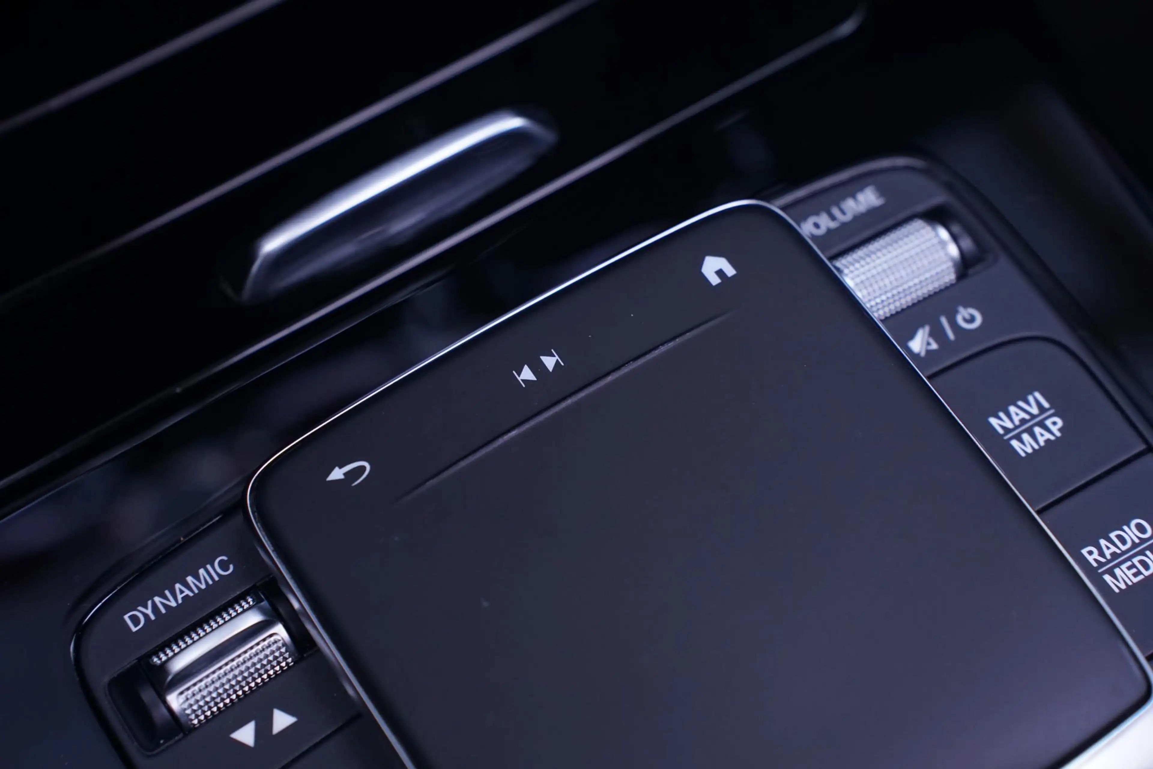 Mercedes-Benz CLA 250 Shooting Brake e Business Solution AMG Limited SOH — photo 41