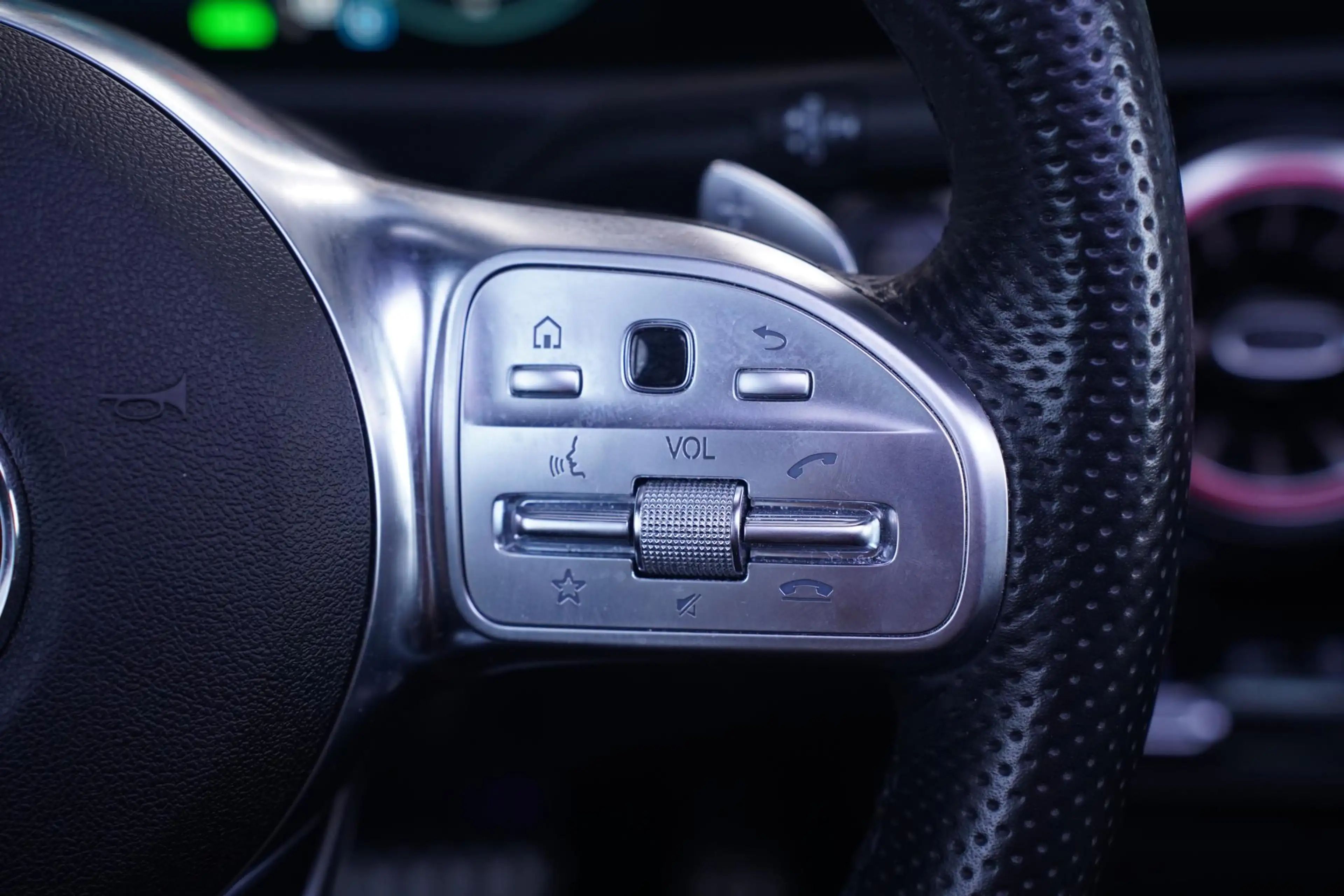 Mercedes-Benz CLA 250 Shooting Brake e Business Solution AMG Limited SOH — photo 35