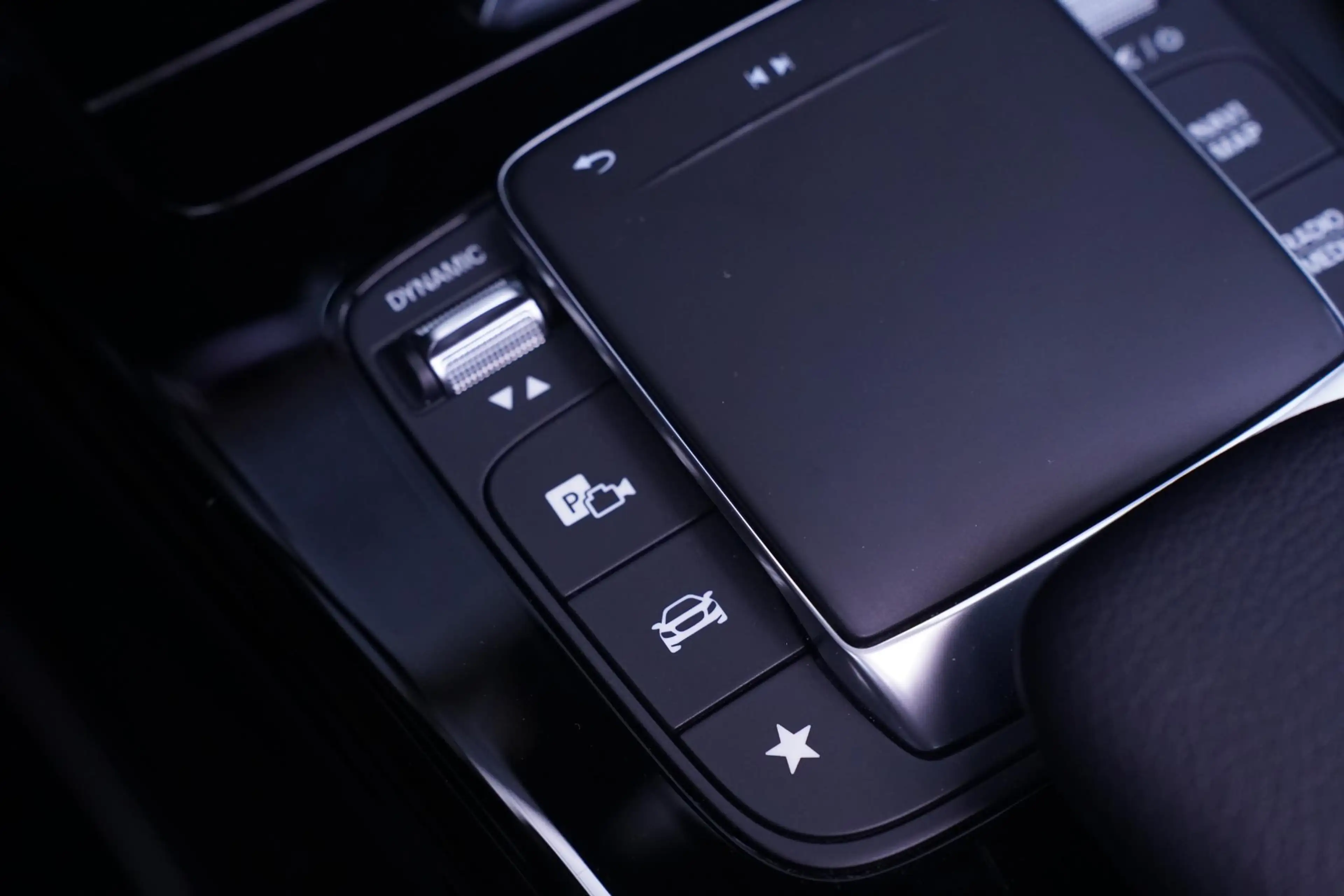 Mercedes-Benz CLA 250 Shooting Brake e Business Solution AMG Limited SOH — photo 40