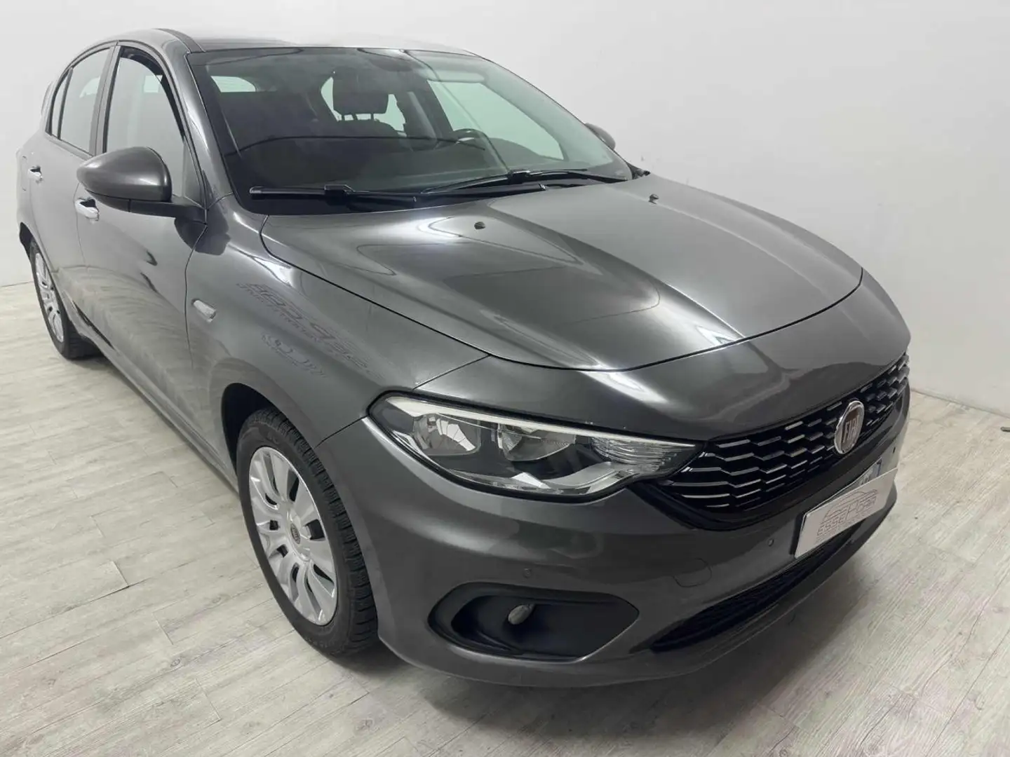 Fiat Tipo 1.3 Mjt S&S 5 porte Lounge Gris - 2