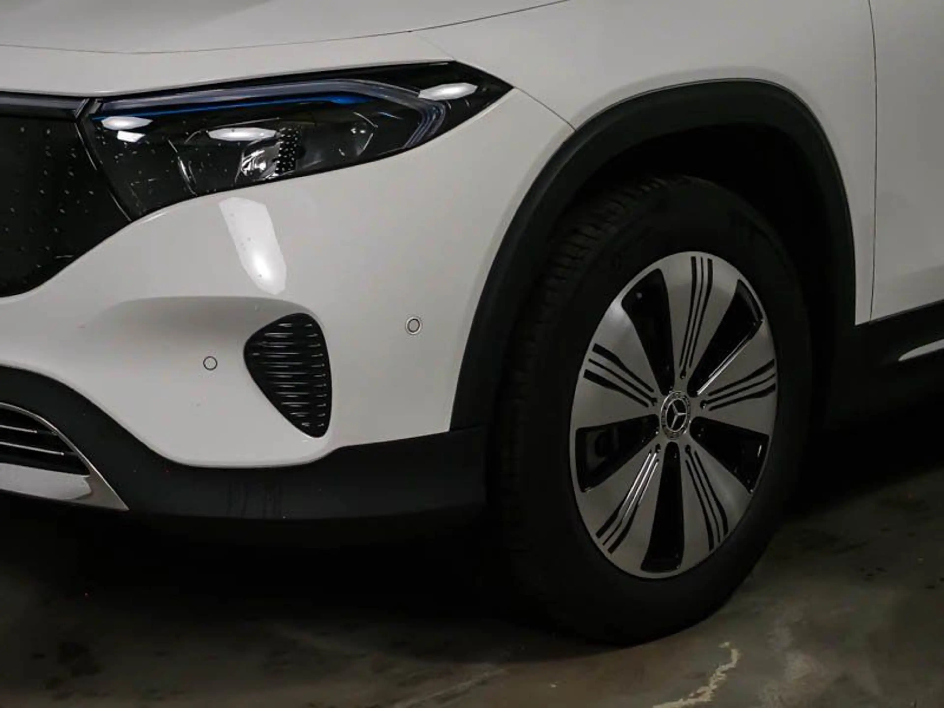 Mercedes-Benz EQB 250 PROGR-ADVANCED MEMORY FAP KAMERA WINTER — photo 2
