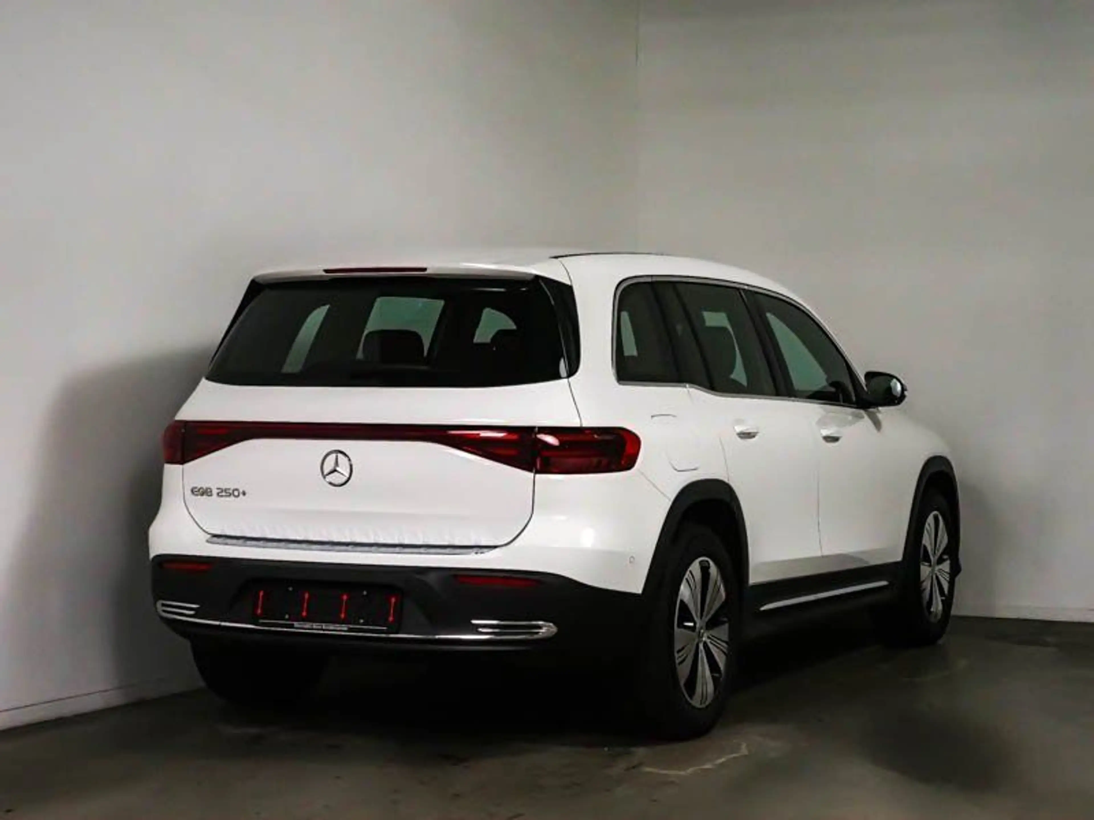 Mercedes-Benz EQB 250 PROGR-ADVANCED MEMORY FAP KAMERA WINTER — photo 3