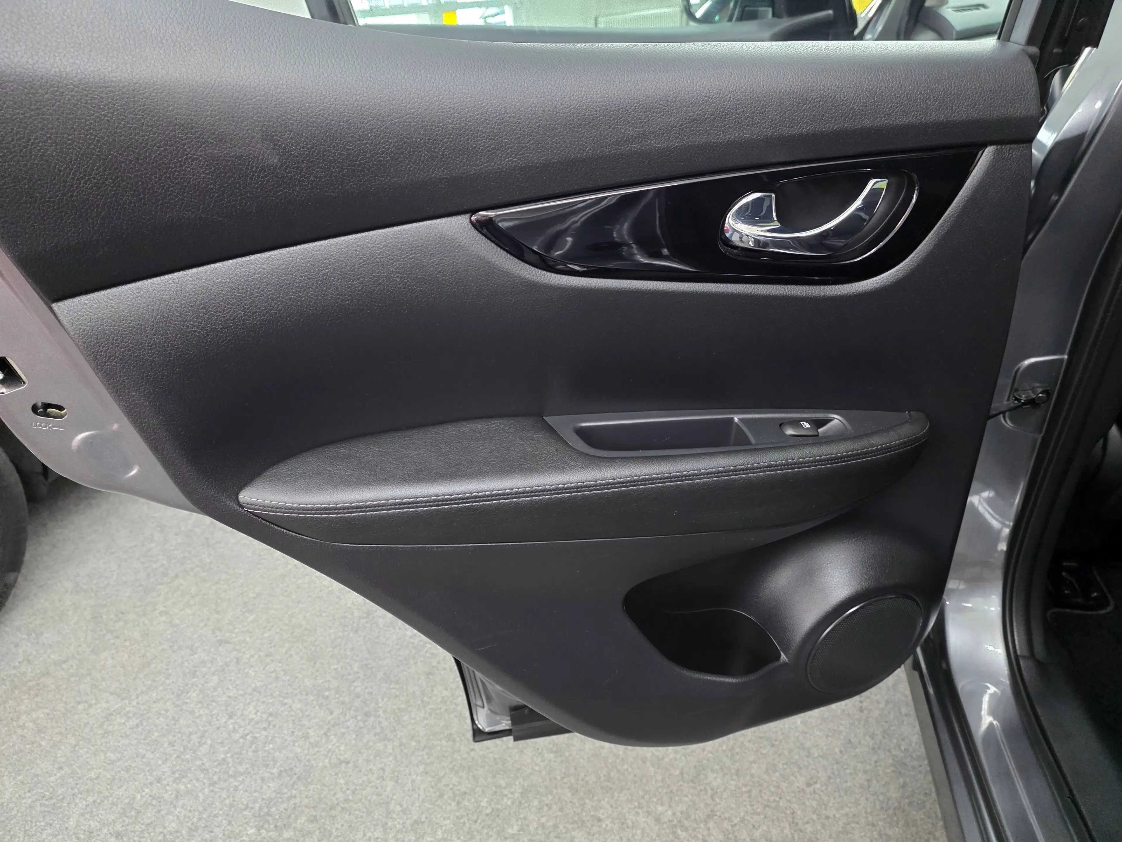 Nissan Qashqai Qashqai 1.3 VISIA Kamera,Spurp.,Panod.,DAB,8-fach ber.,Garantie ! — photo 12