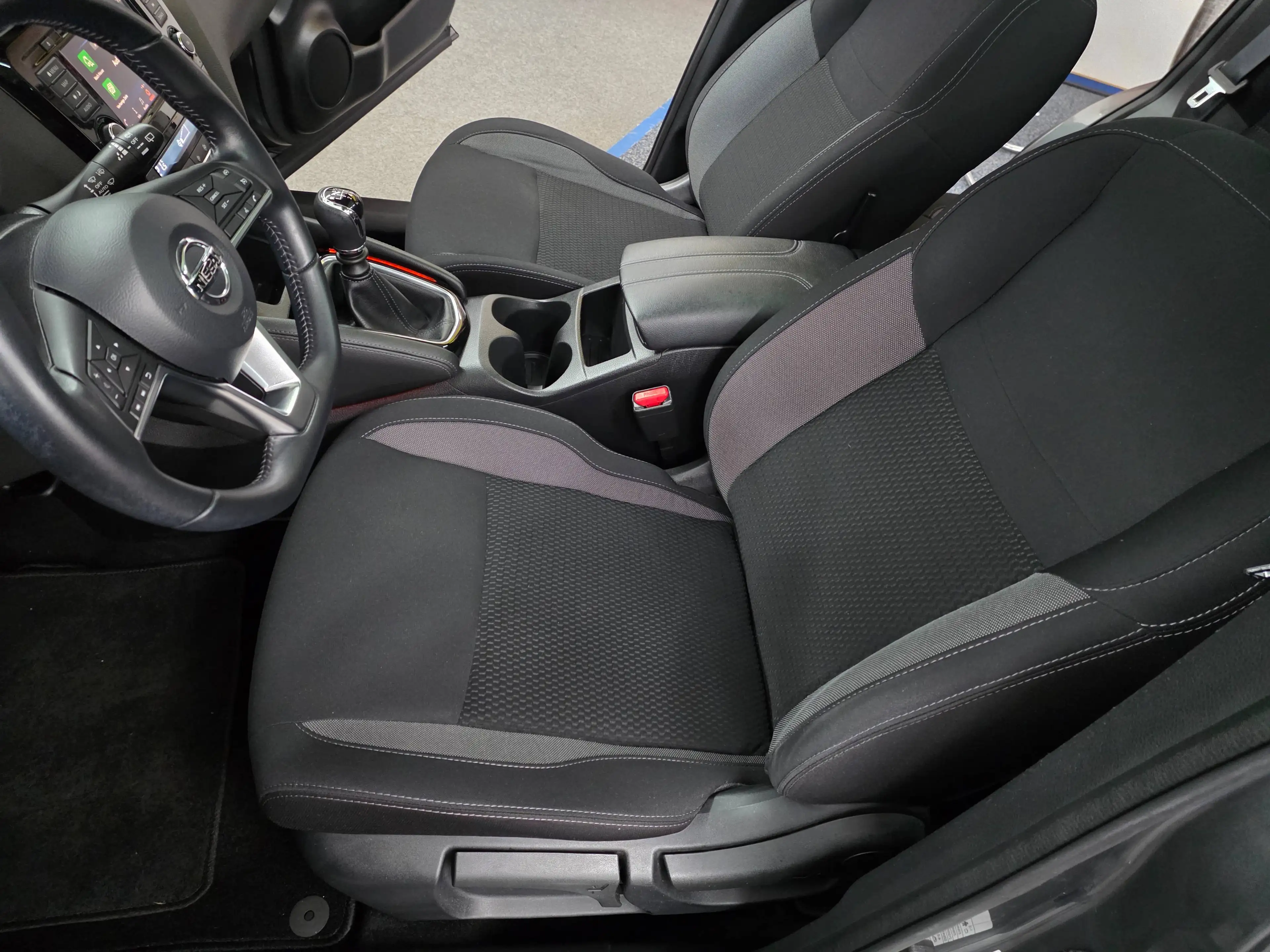 Nissan Qashqai Qashqai 1.3 VISIA Kamera,Spurp.,Panod.,DAB,8-fach ber.,Garantie ! — photo 6