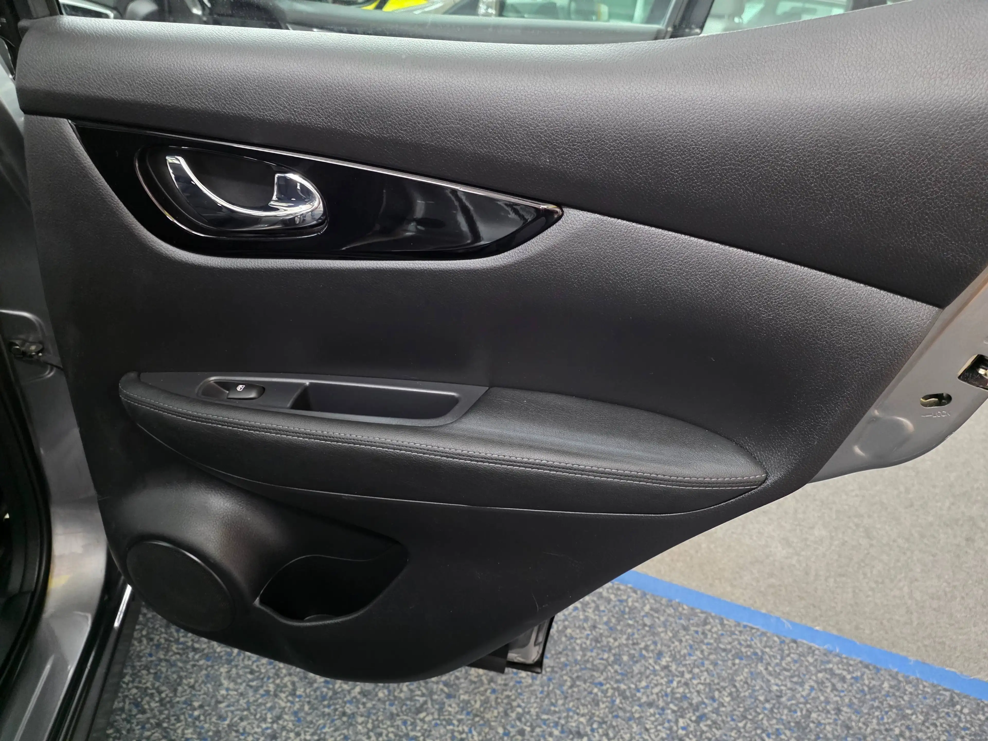 Nissan Qashqai Qashqai 1.3 VISIA Kamera,Spurp.,Panod.,DAB,8-fach ber.,Garantie ! — photo 18