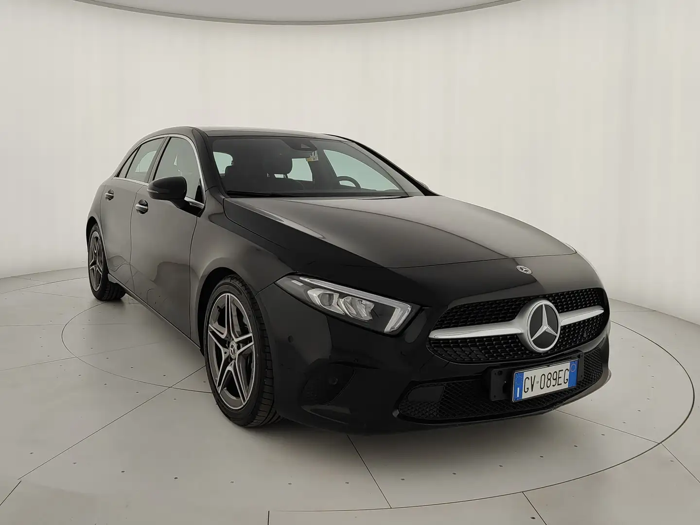 Mercedes-Benz A 180 A 180 d Sport auto Černá - 1