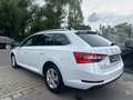 Skoda Superb Ambition,AUTOMATIK,VIRTUAL COCKPIT,LED,KAMERA,TOP! Weiß - thumbnail 4