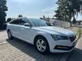 Skoda Superb Ambition,AUTOMATIK,VIRTUAL COCKPIT,LED,KAMERA,TOP! Weiß - thumbnail 3