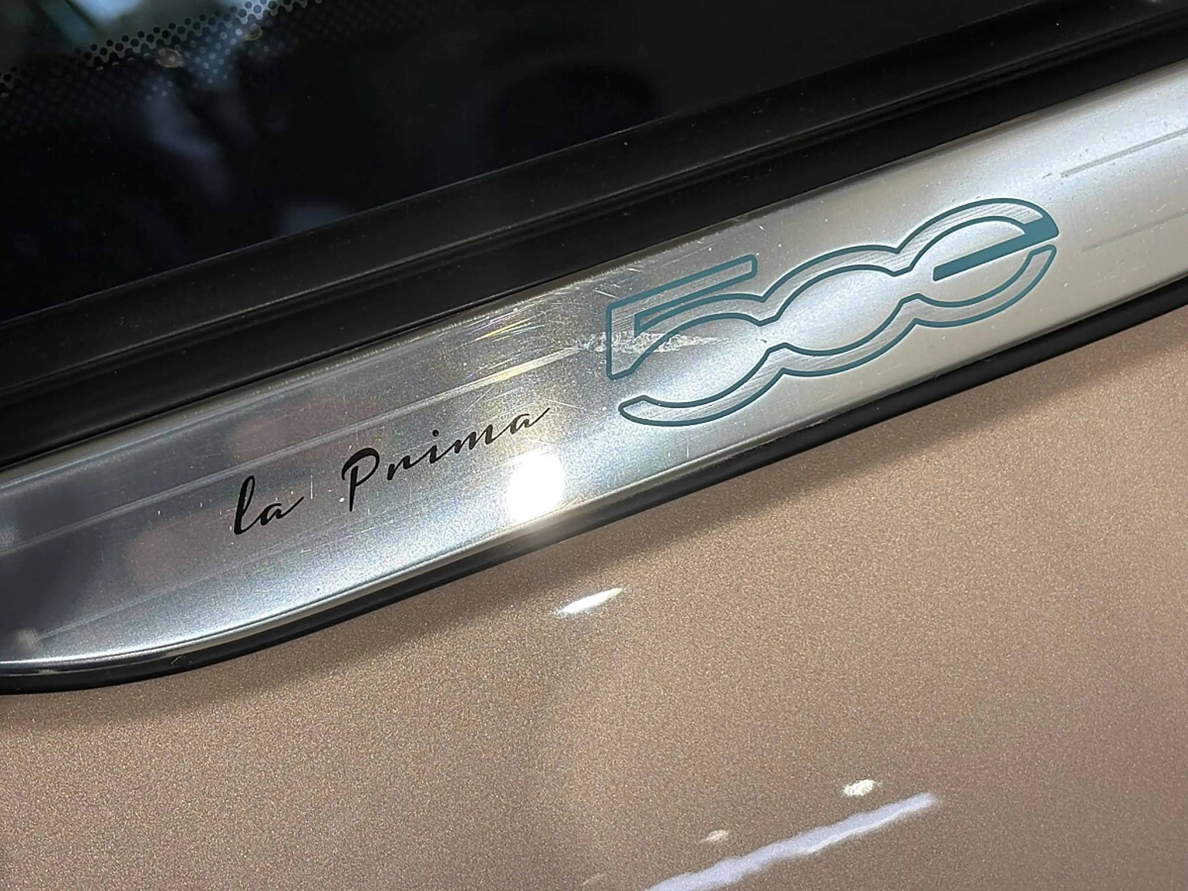 Fiat 500e 500 Elektro La Prima 3+1 42 kWh — photo 6