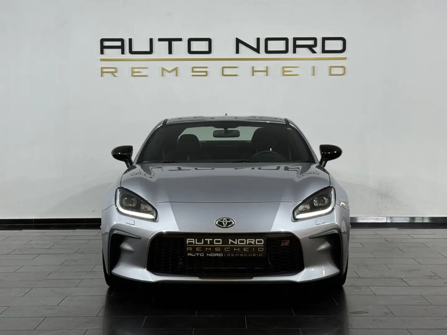 Toyota GR86 Premium *Kamera*Virtual*Tempomat*1.Hand* Silber - 2