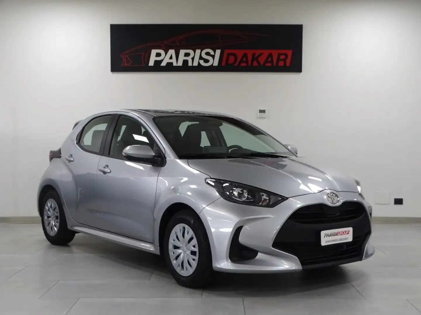 Toyota Yaris 1.5 Hybrid 5 porte Active *PROMO PARISI GROUP* Argento - 2