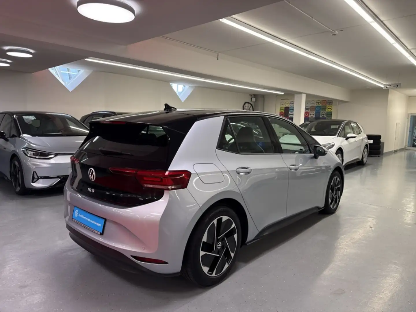 Volkswagen ID.3 Pro 58 kWh HUD Navi LED ACC Klima Sportpaket Silber - 2