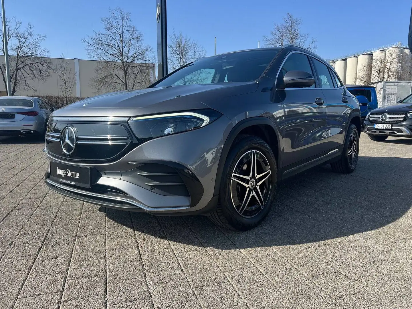 Mercedes-Benz EQA 250 AMG*Pano-SD*AHK*LED-High*Kamera*Totwinkl Серый - 2