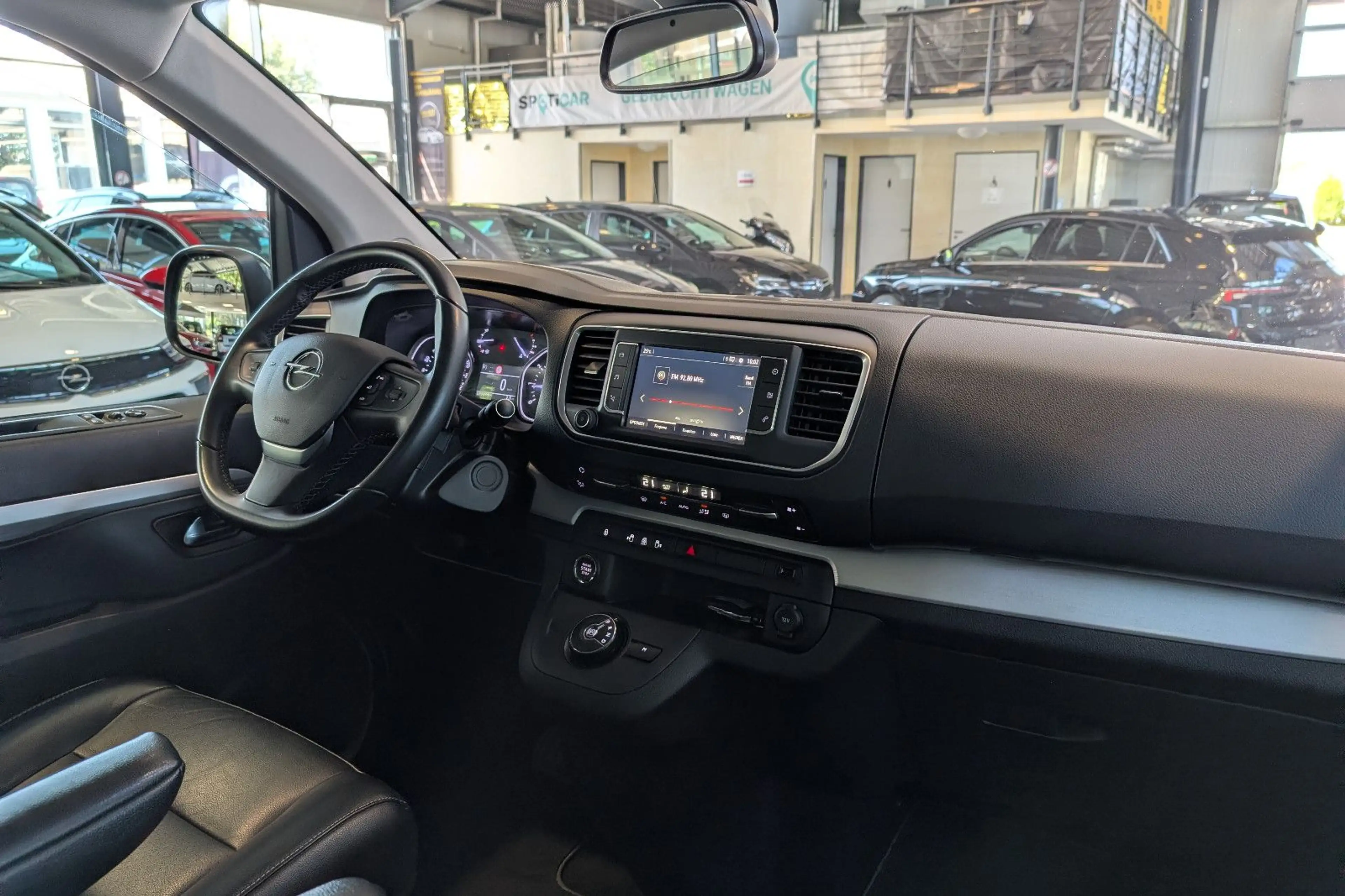 Opel Zafira Life 2.0 D Tourer M Autom. *Pano*Navi* — photo 8