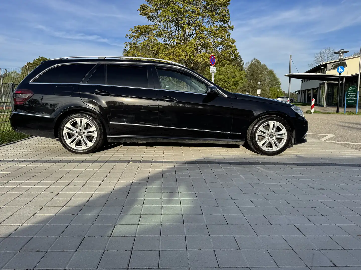 Mercedes-Benz E 220 T CDI DPF BlueEFFICIENCY 7G-TRONIC Avantgarde - 2