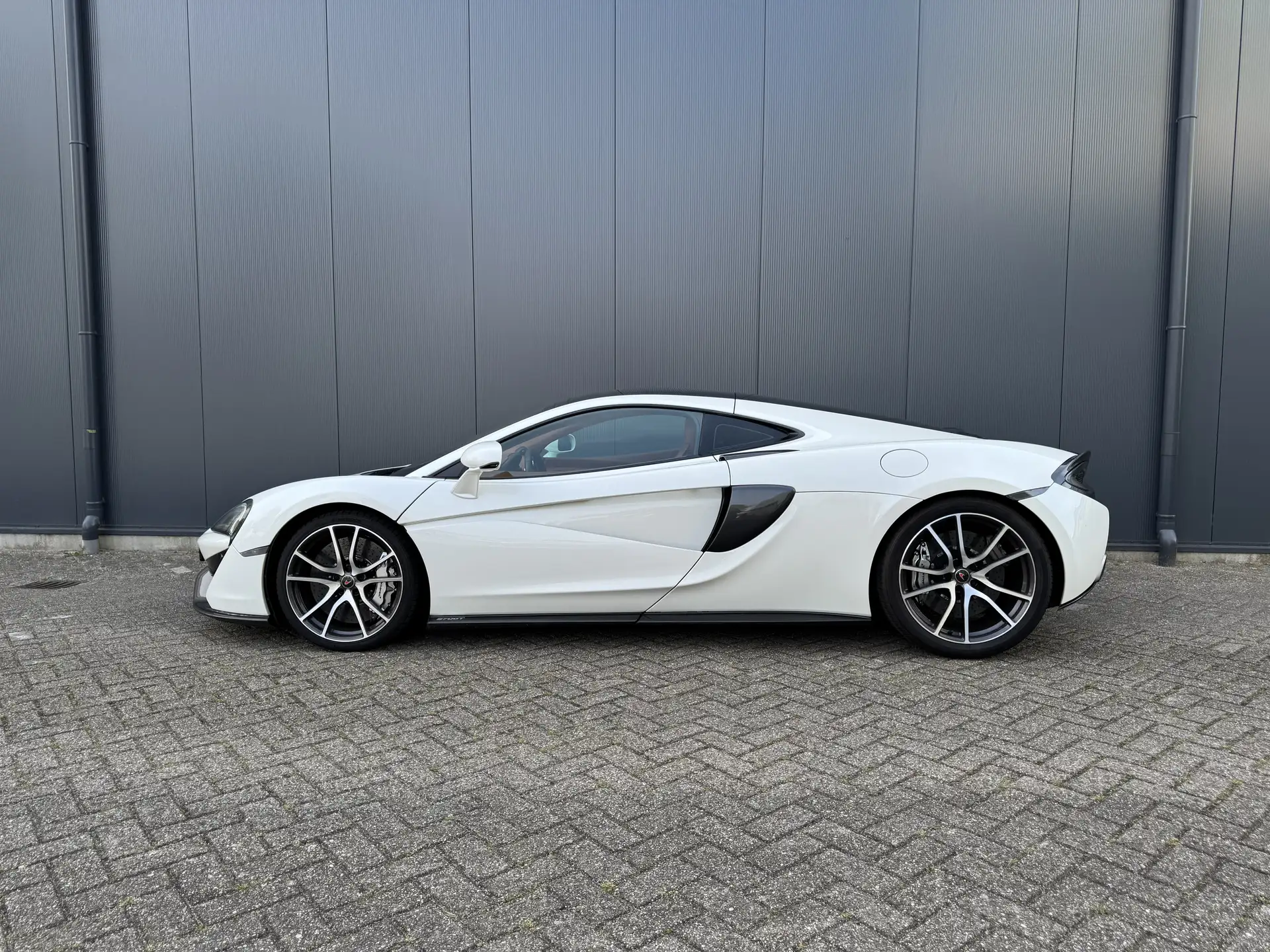 맥라렌 570GT 570 Sport Coupe 2016 흰색 사진 2