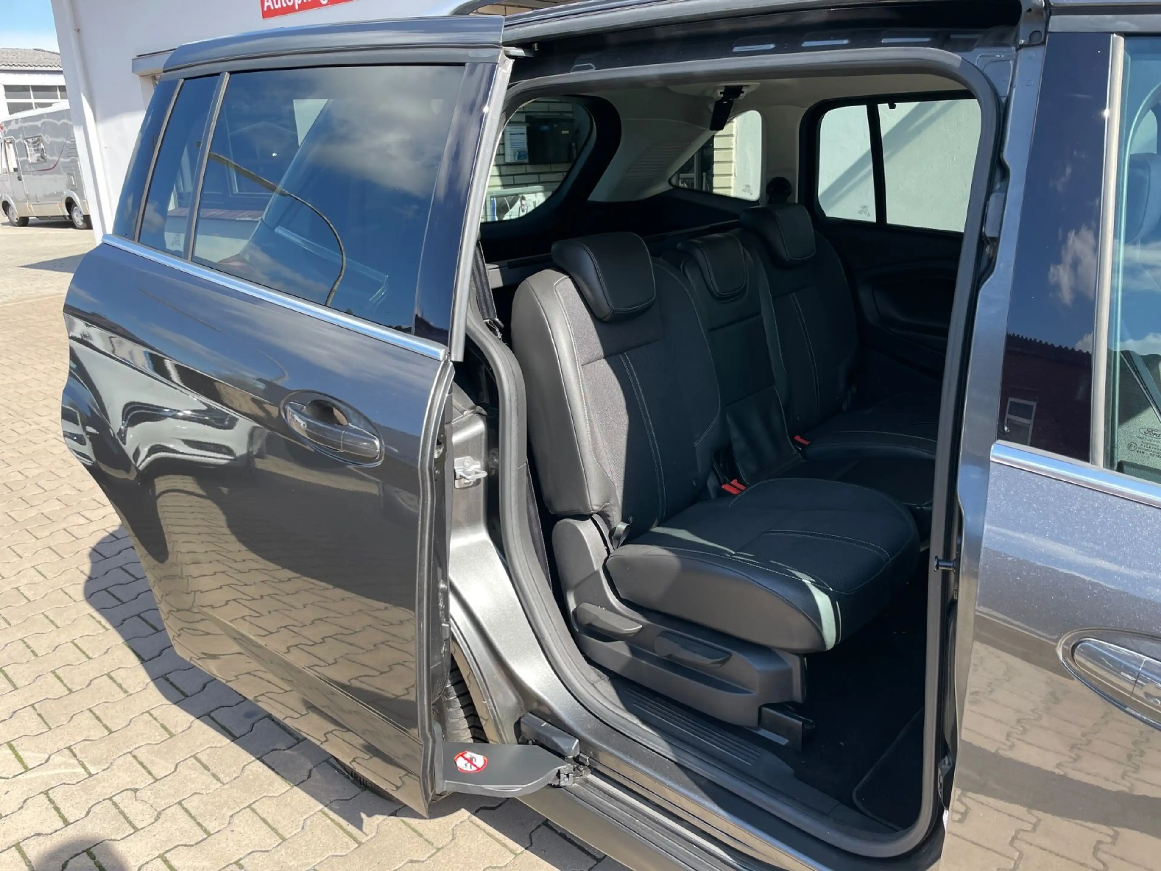 Ford Grand C-Max Titanium aus 2.Hand TÜV-AU NEU — photo 13