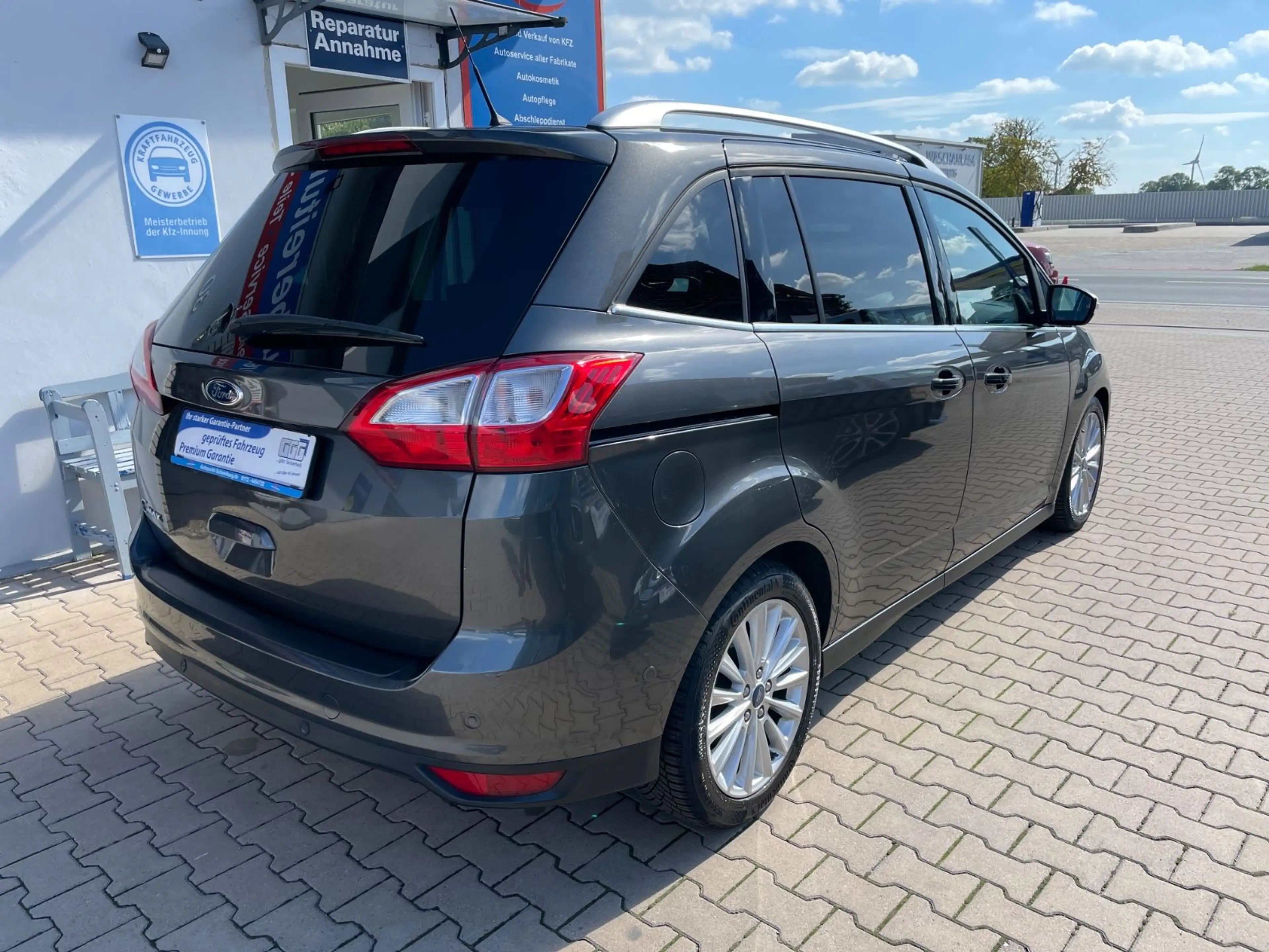 Ford Grand C-Max Titanium aus 2.Hand TÜV-AU NEU — photo 4