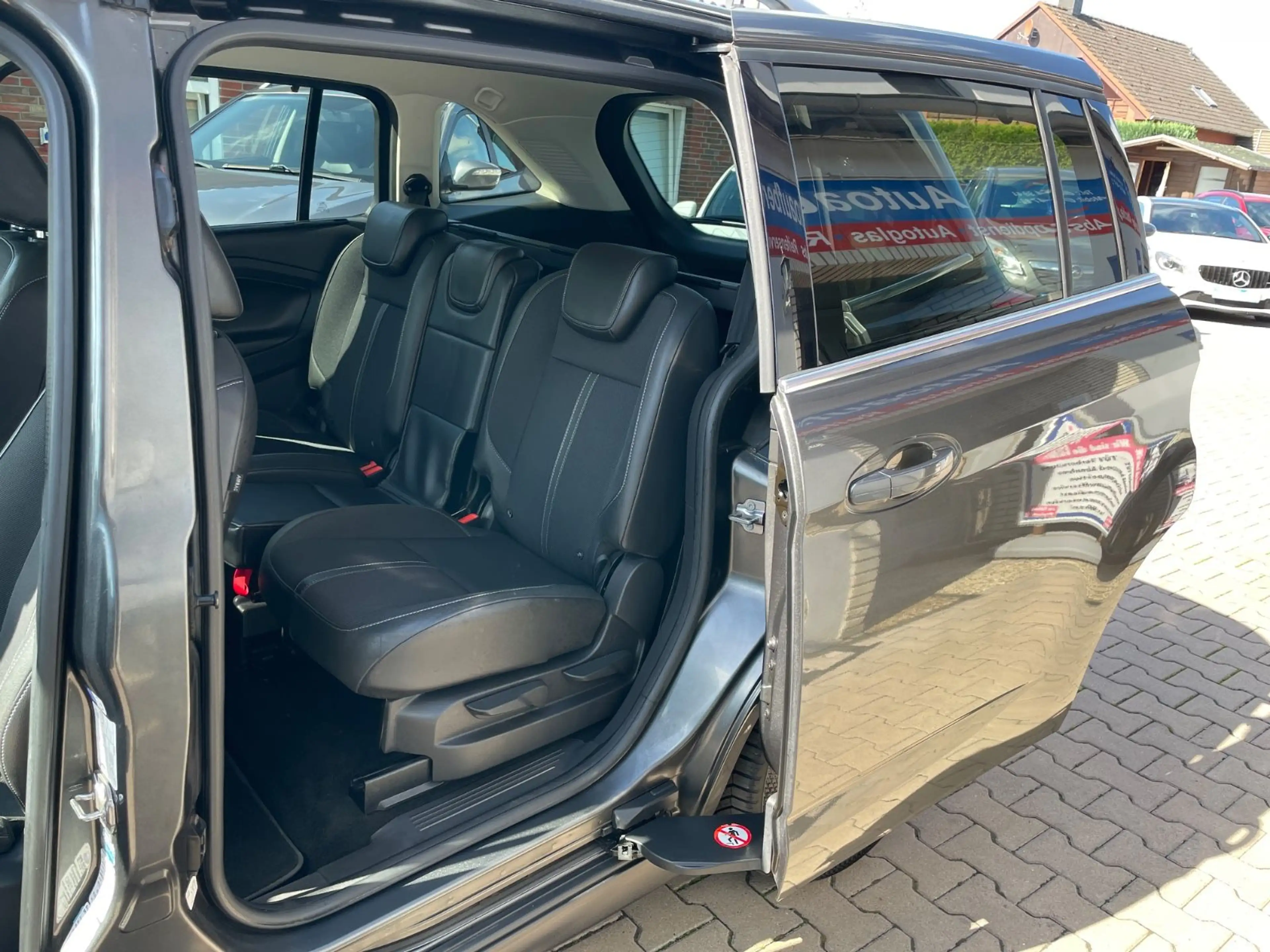 Ford Grand C-Max Titanium aus 2.Hand TÜV-AU NEU — photo 10