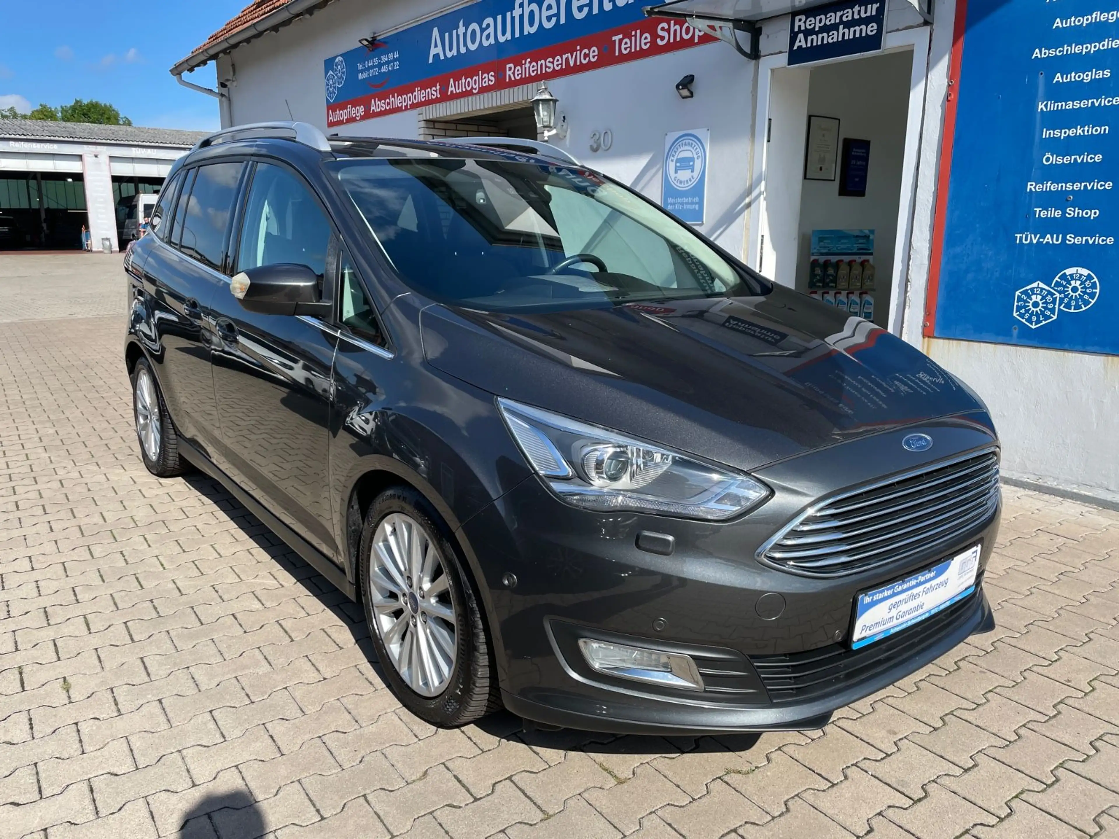 Ford Grand C-Max Titanium aus 2.Hand TÜV-AU NEU