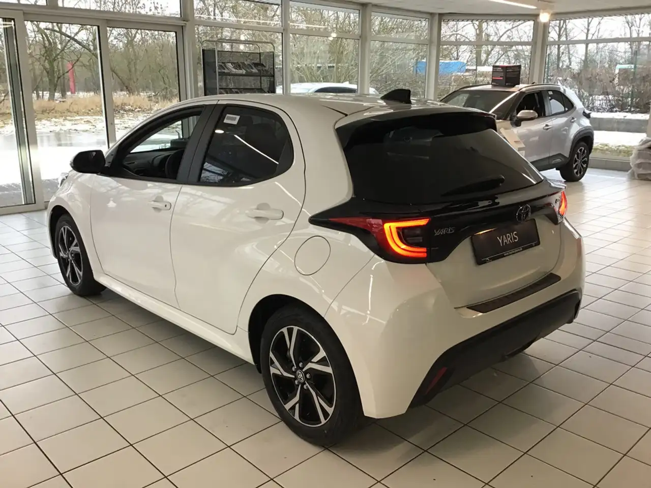 Toyota Yaris 1.5 Hybrid Teamplayer KAMERA ACC LED 2