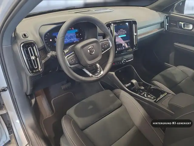 Volvo XC40 view 12