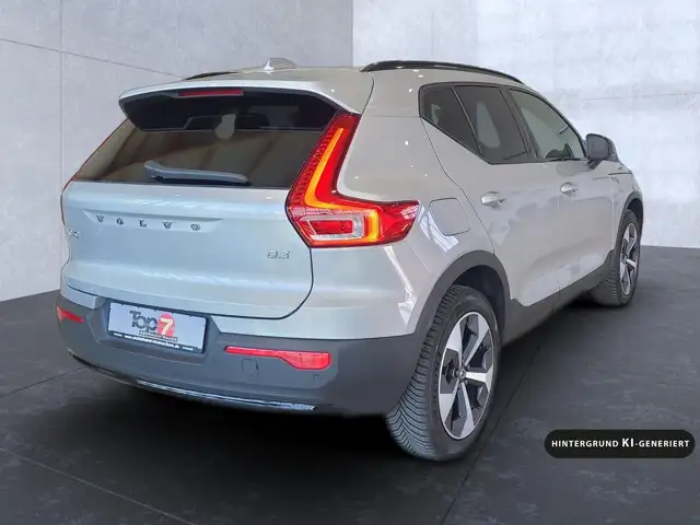 Volvo XC40 view 7