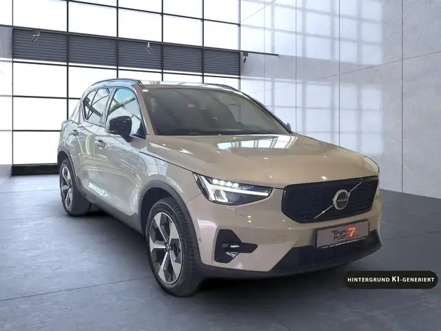 Volvo XC40 view 8