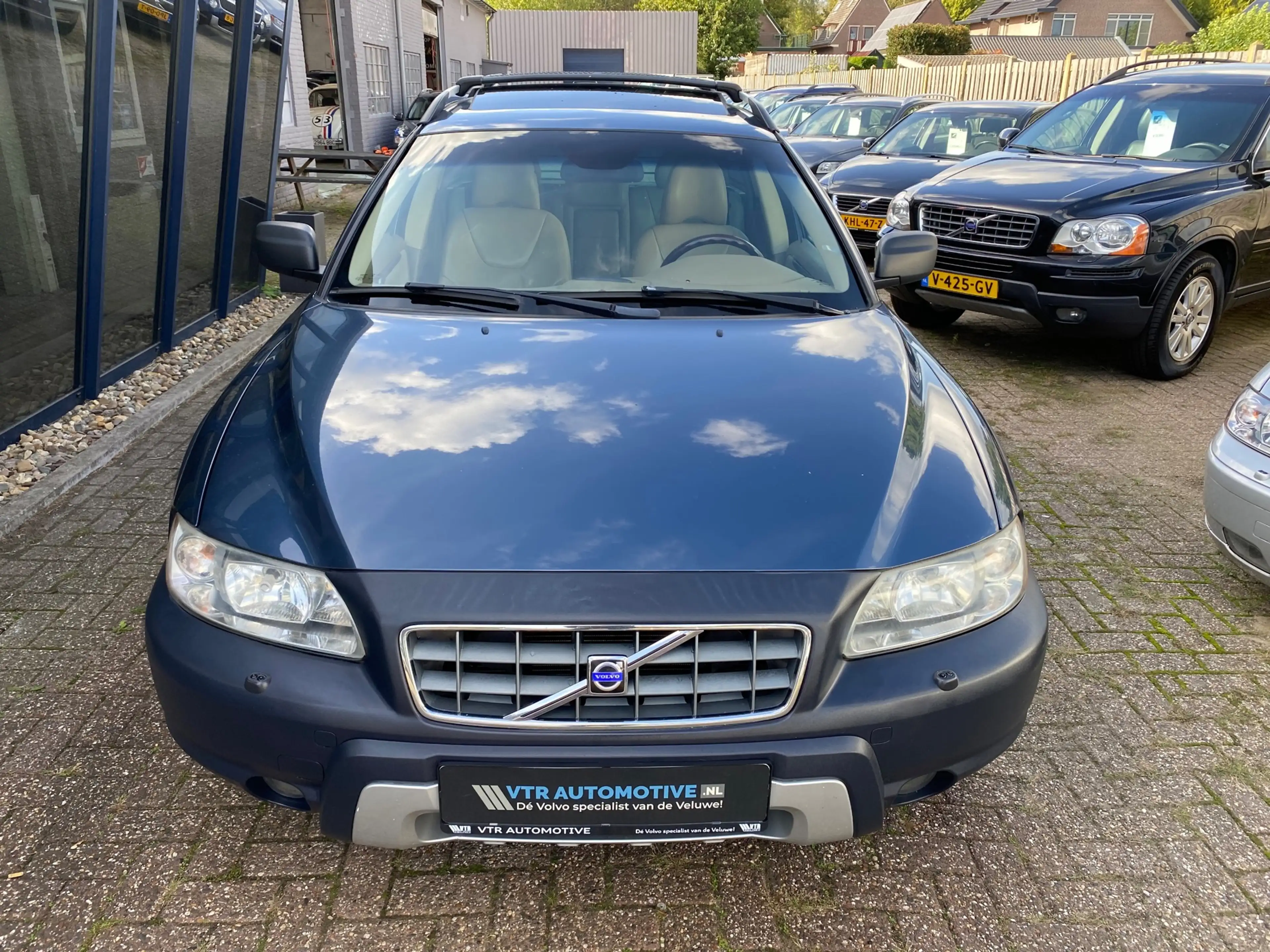 Volvo XC70 2.5 T Summum AWD Automaat LEER / SUNROOF / YOUNGTI — photo 7