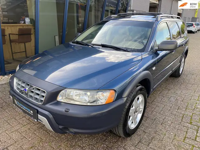 Volvo XC70 2.5 T Summum AWD Automaat LEER / SUNROOF / YOUNGTI