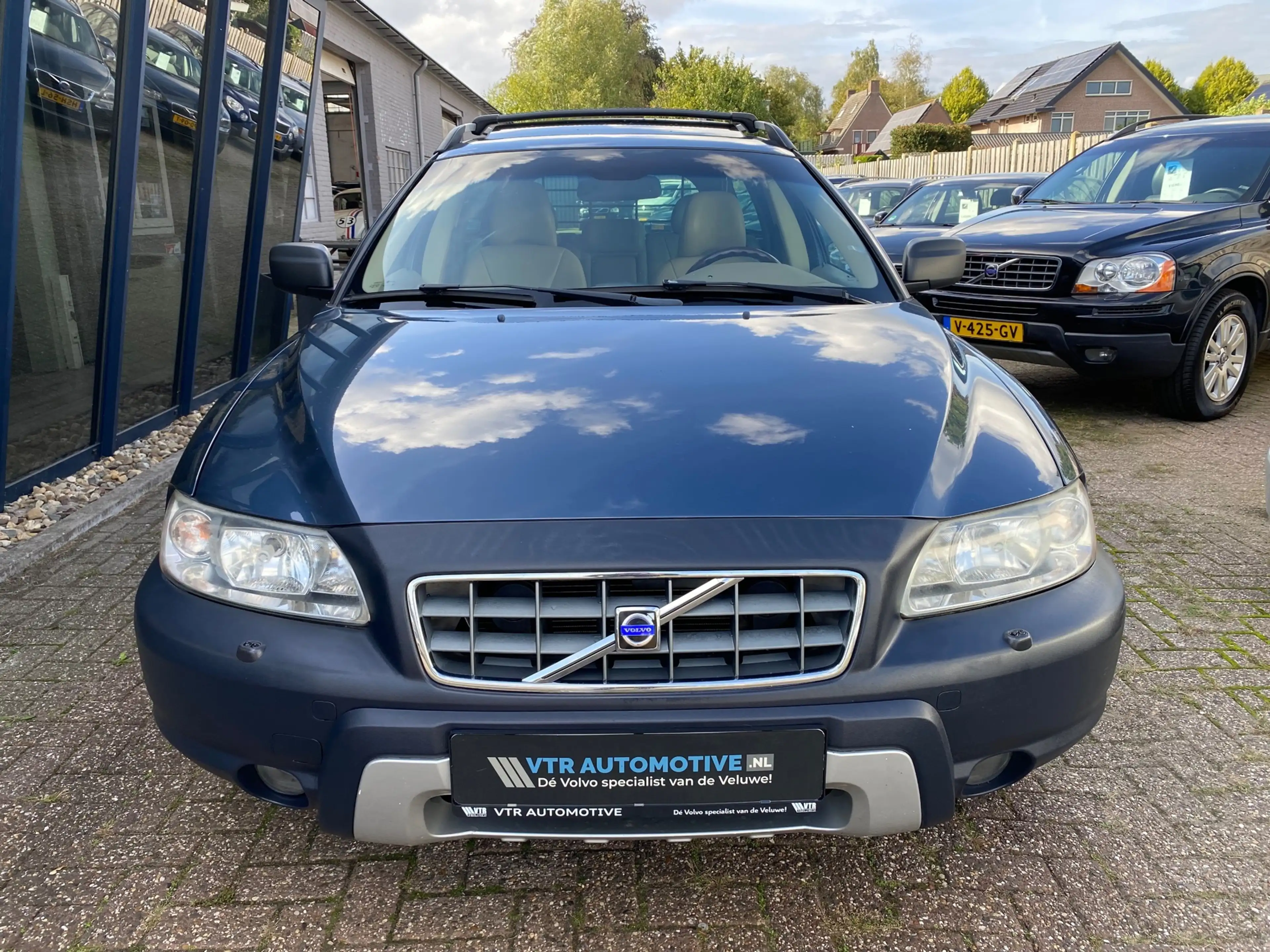 Volvo XC70 2.5 T Summum AWD Automaat LEER / SUNROOF / YOUNGTI — photo 6