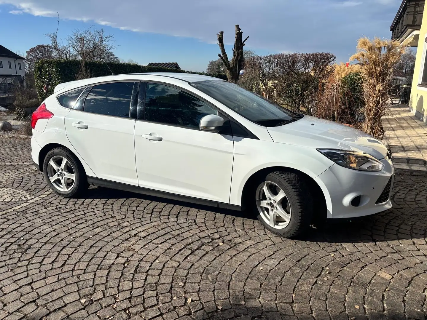 Ford Focus Sb.1.0 Ecoboost Auto-S&S Trend - 2