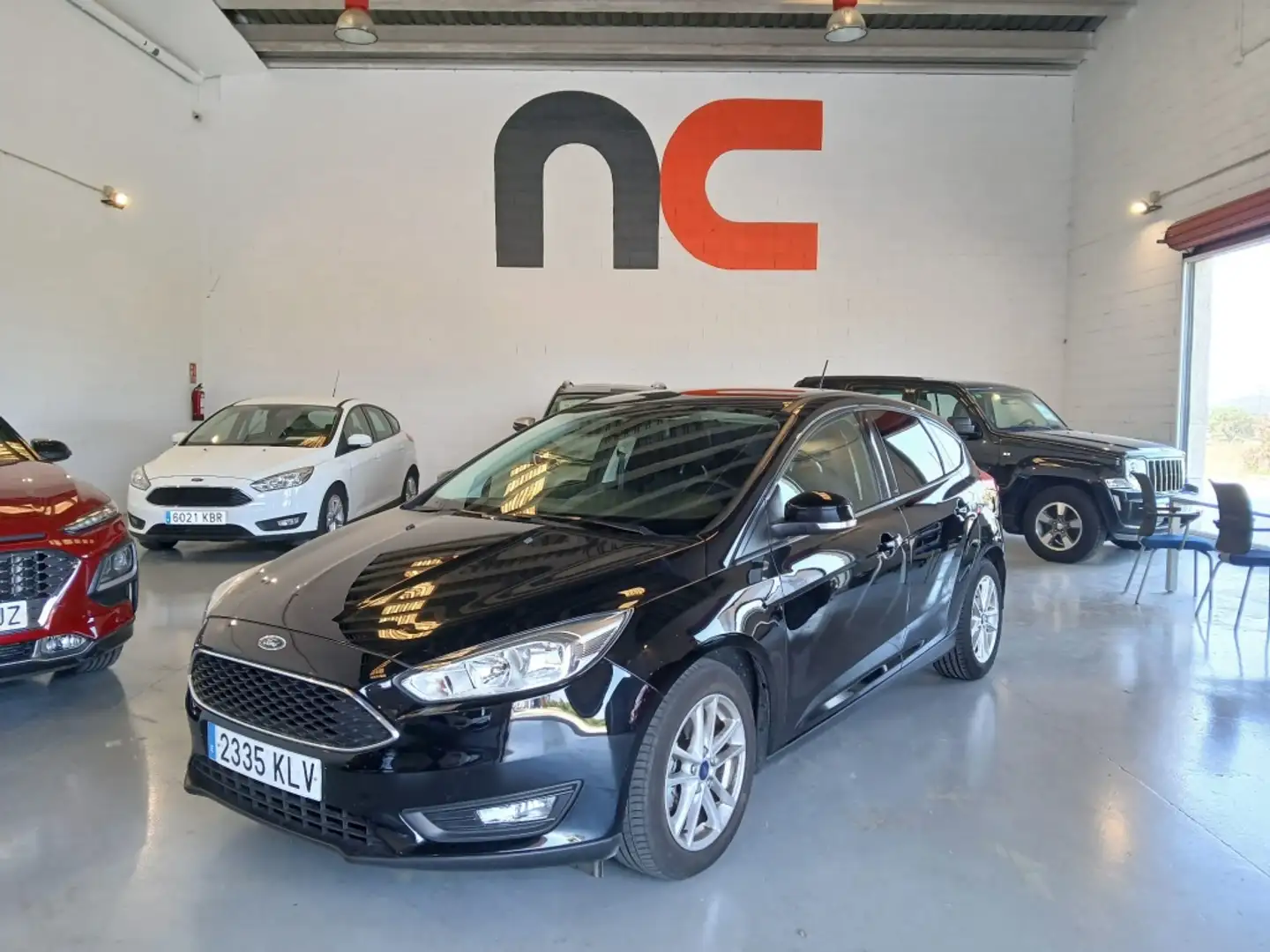 Ford Focus 1.6 TI-VCT Trend+ Powershift Noir - 1