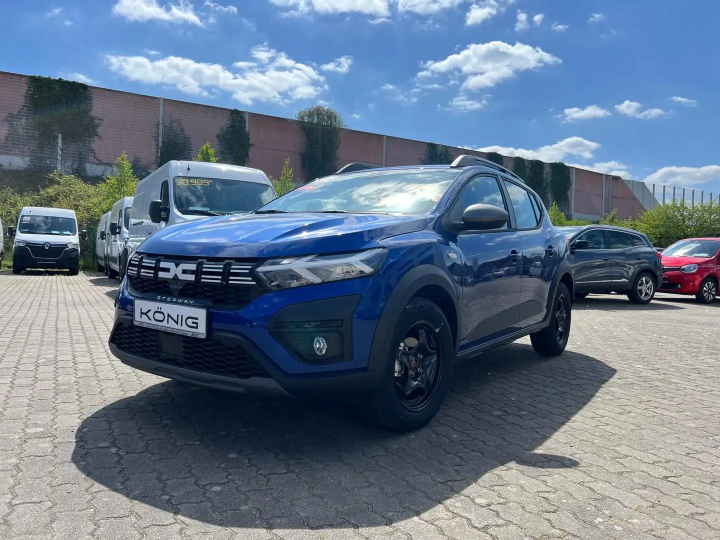 Dacia Sandero Stepway Expression TCe 100 ECO-G Blau - 1