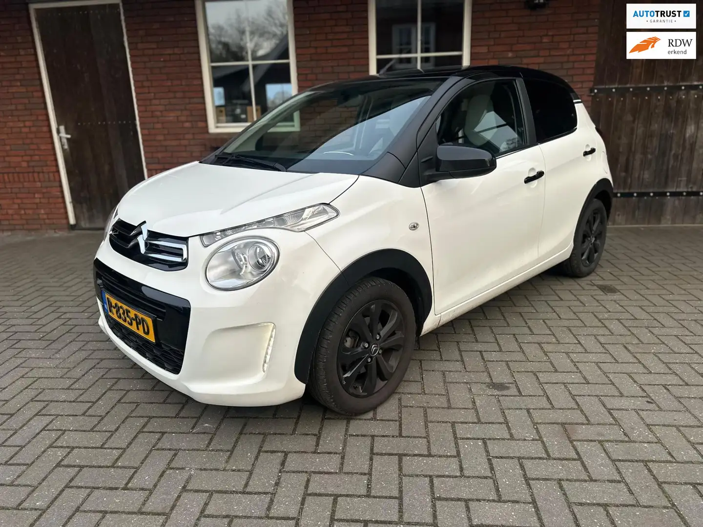 Citroen C1 1.0 VTi Urban Ride | Camera| Carplay| DAB| Wit - 1