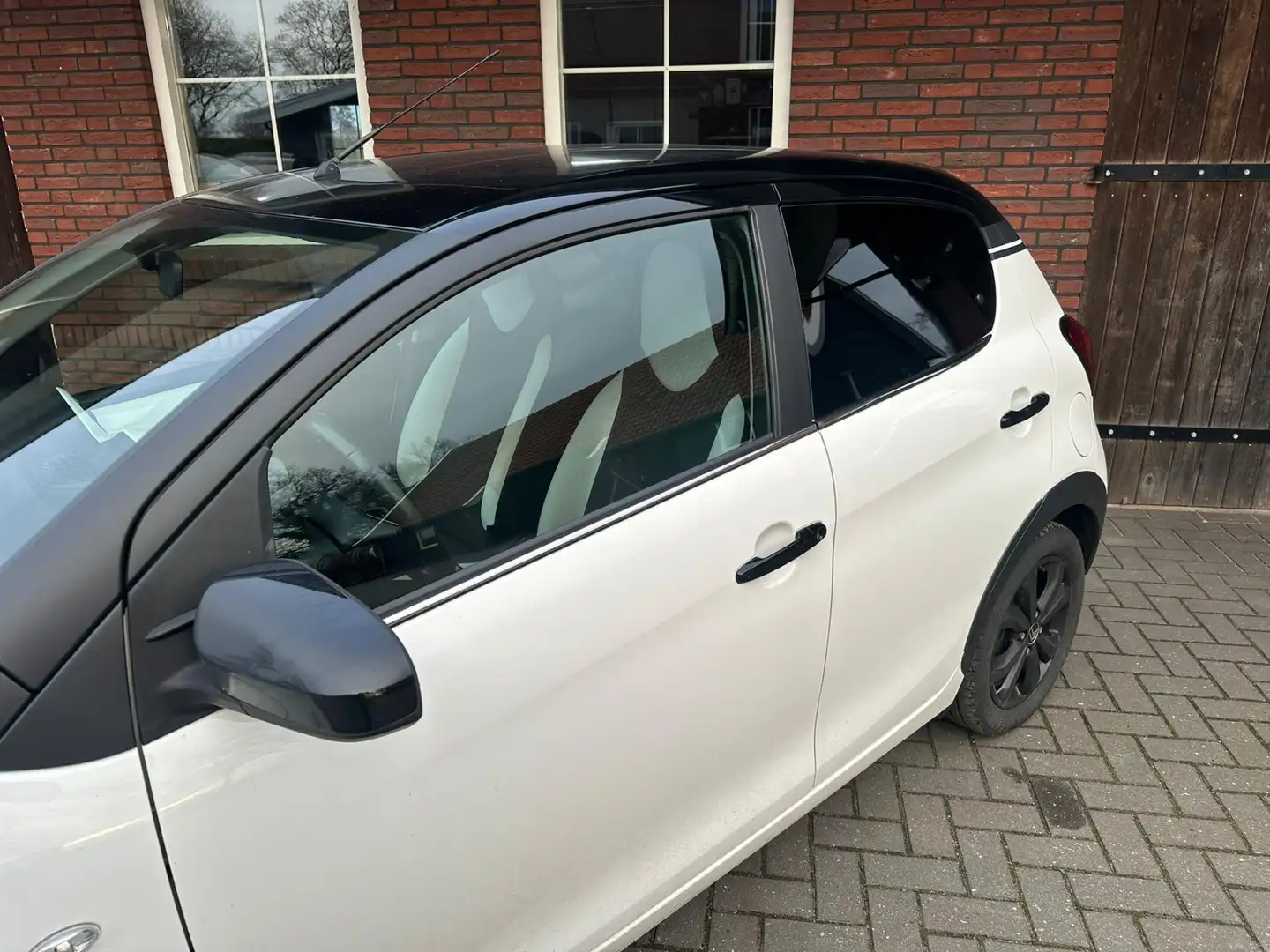 Citroen C1 1.0 VTi Urban Ride | Camera| Carplay| DAB| Wit - 2
