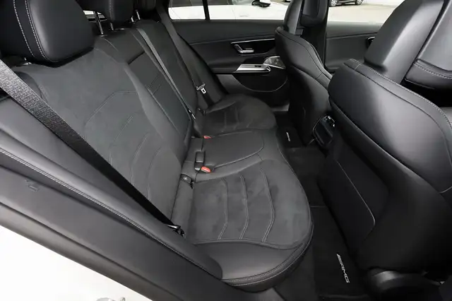 Mercedes-Benz E-Class view 6