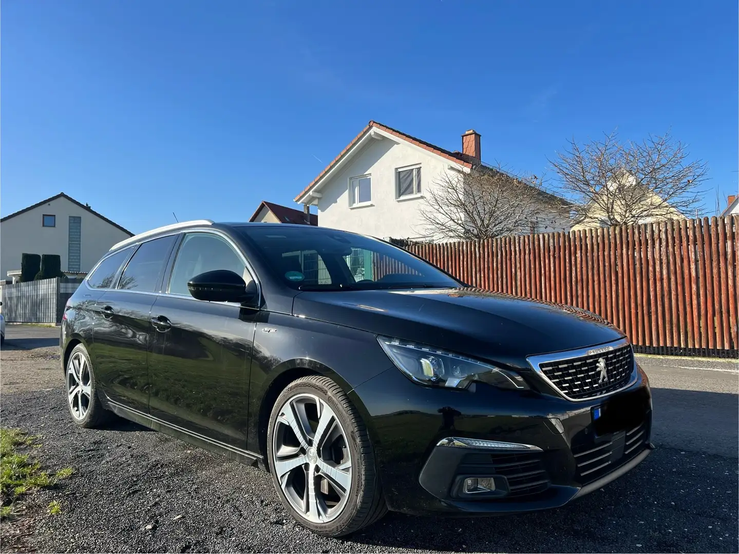 Peugeot 308 Peugeot 308GT SW BlueHDi GT 180 Break FAP Pano GT Schwarz - 2