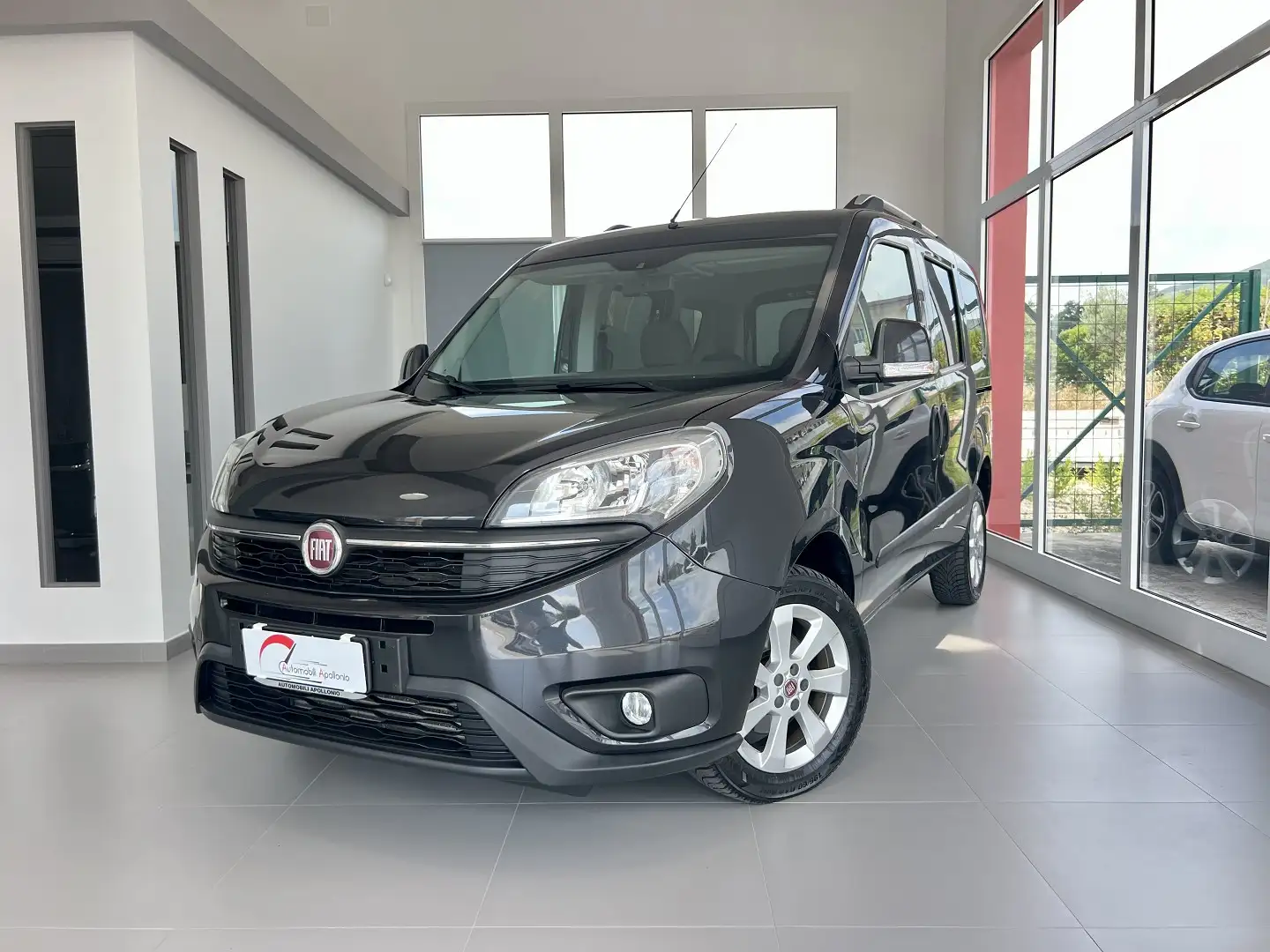 Fiat Doblo FIAT Doblò 1.6 MJT 105 CV LOUNGE - 2016 Negro - 1