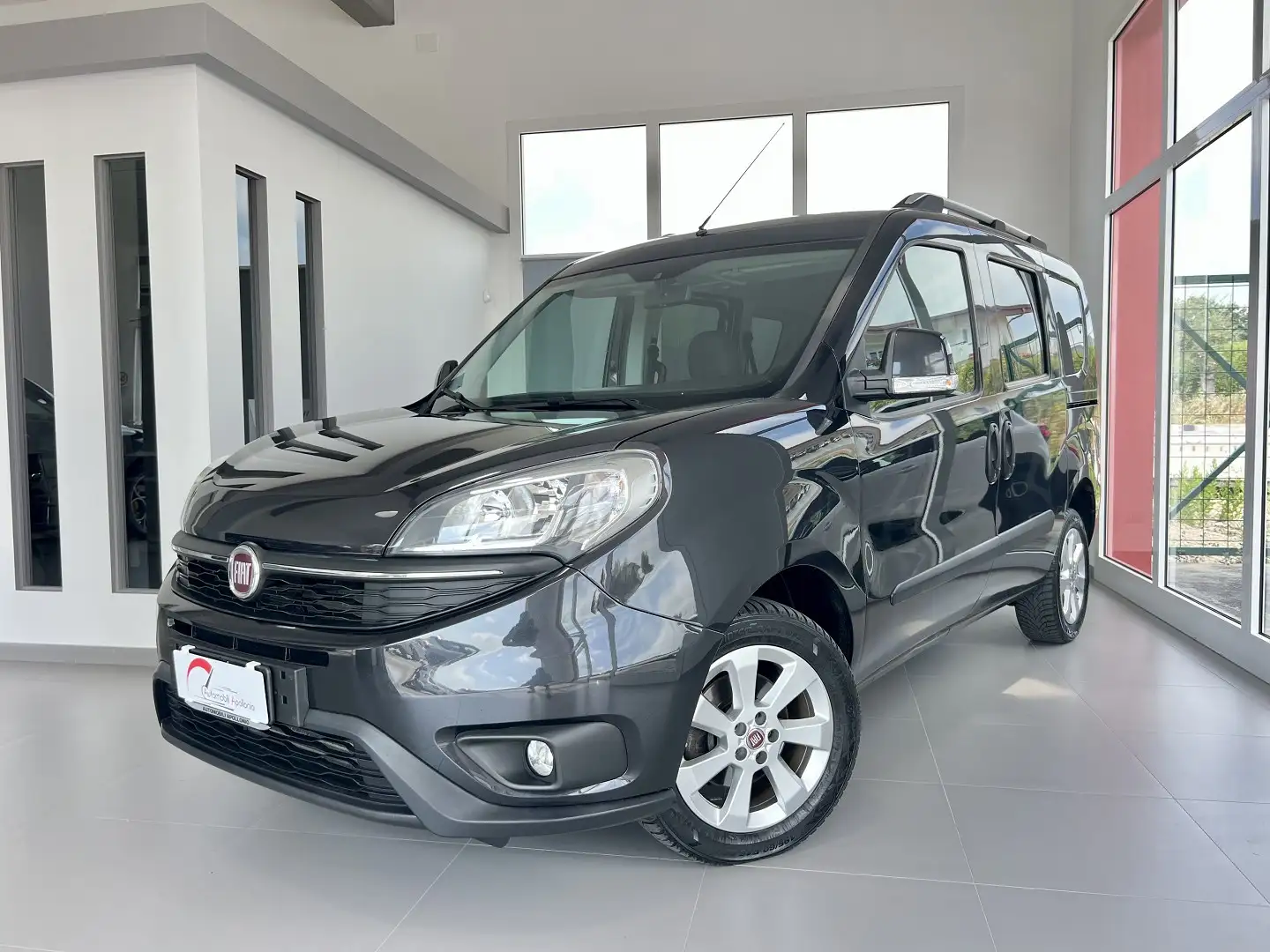 Fiat Doblo FIAT Doblò 1.6 MJT 105 CV LOUNGE - 2016 Negro - 2