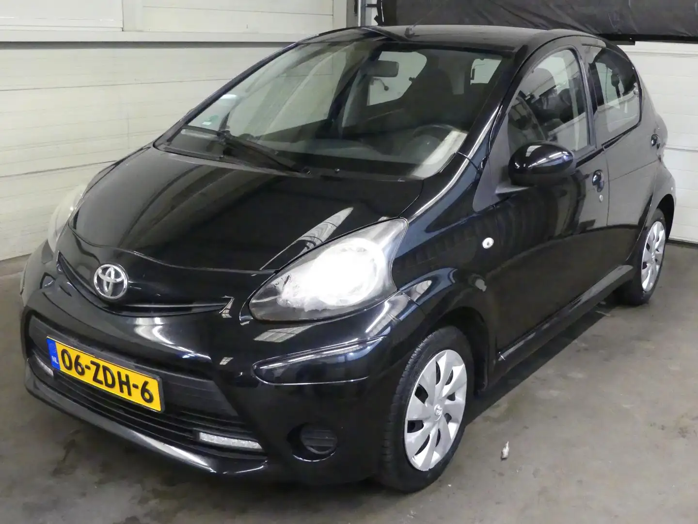 Toyota Aygo 1.0 VVT-i Aspir - Airco - 5 deurs - Mooie auto! Noir - 1