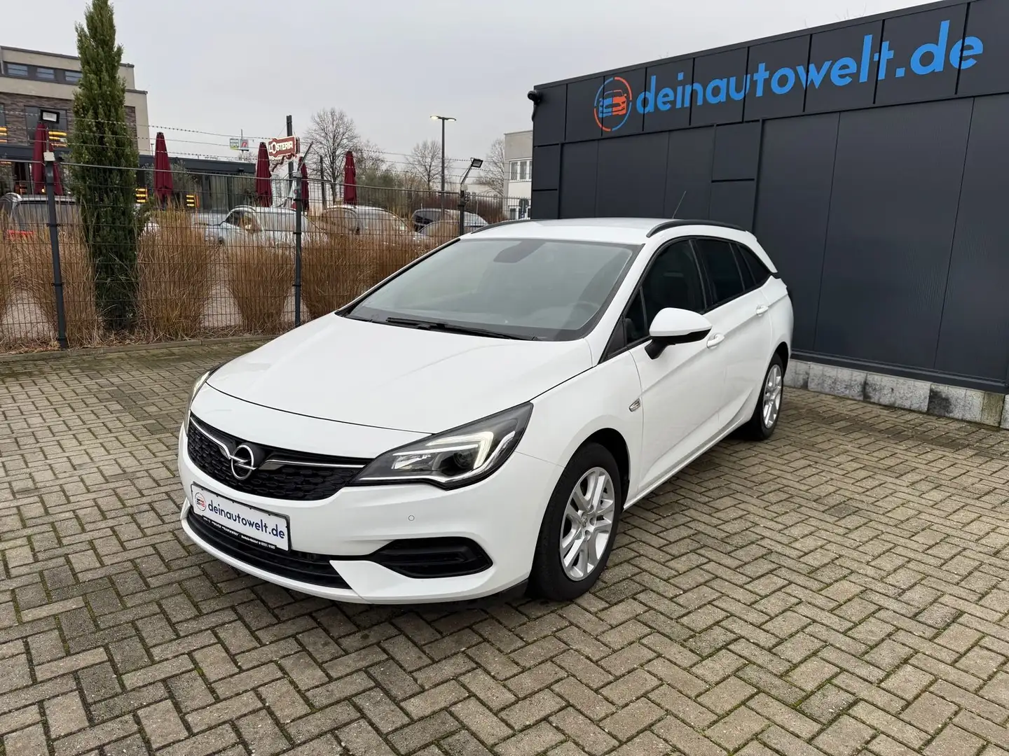 Opel Astra K Sports Tourer Basis Start/Stop Weiß - 1